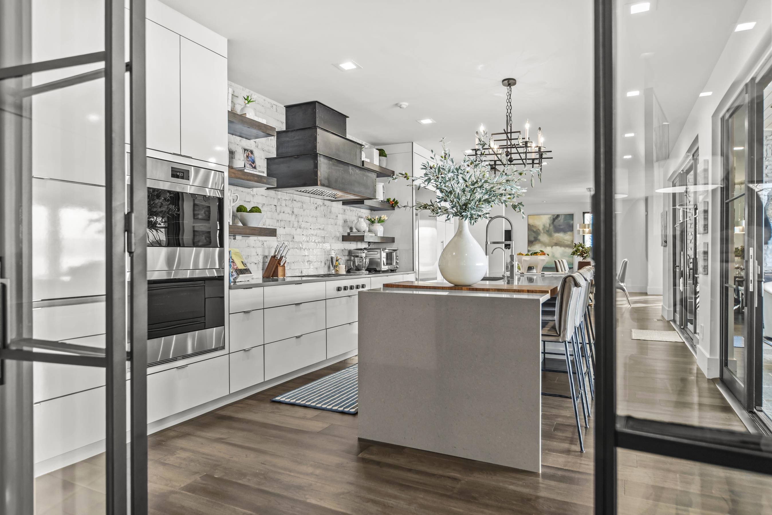 135 CAROLYN DRIVE image 28