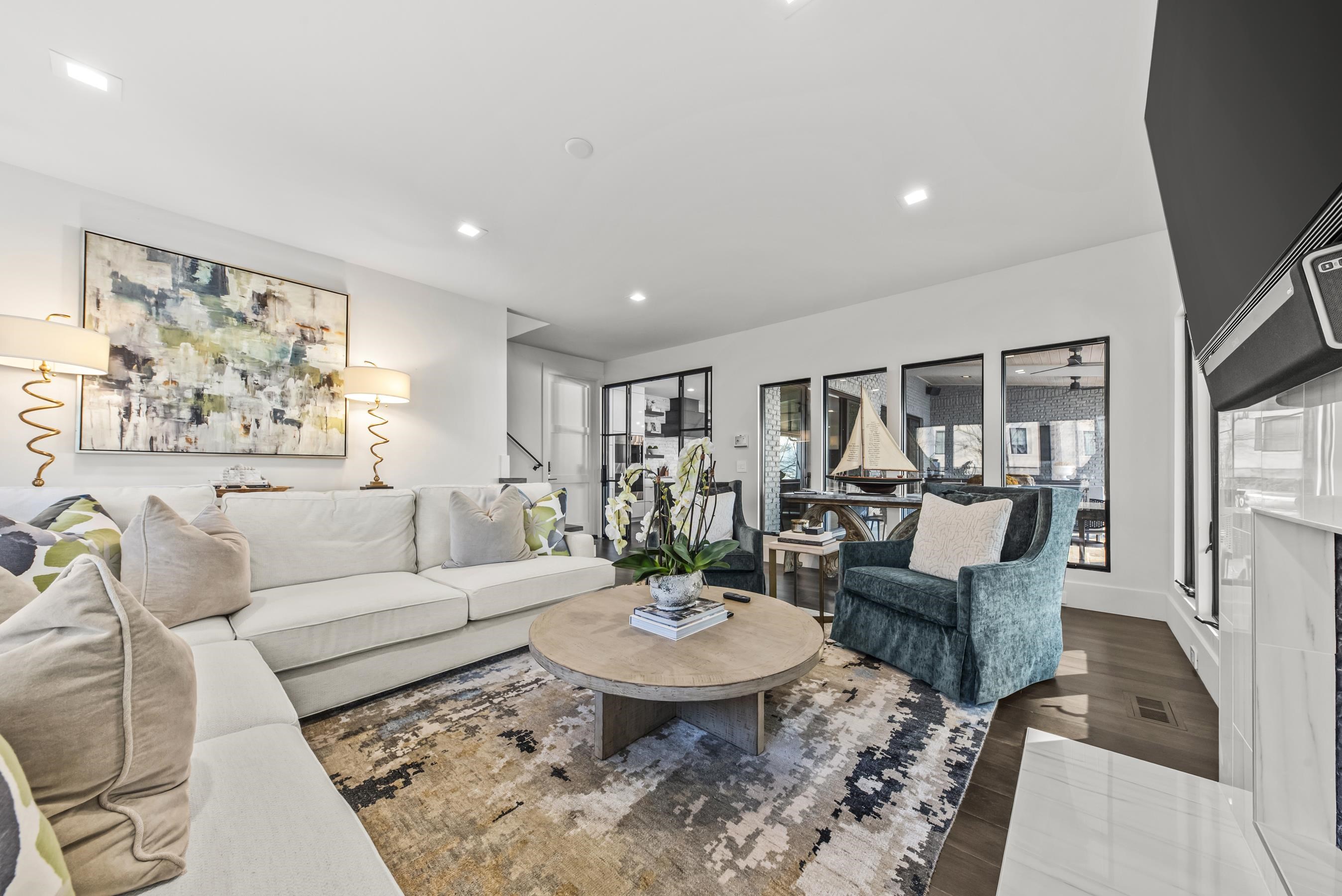 135 CAROLYN DRIVE image 30