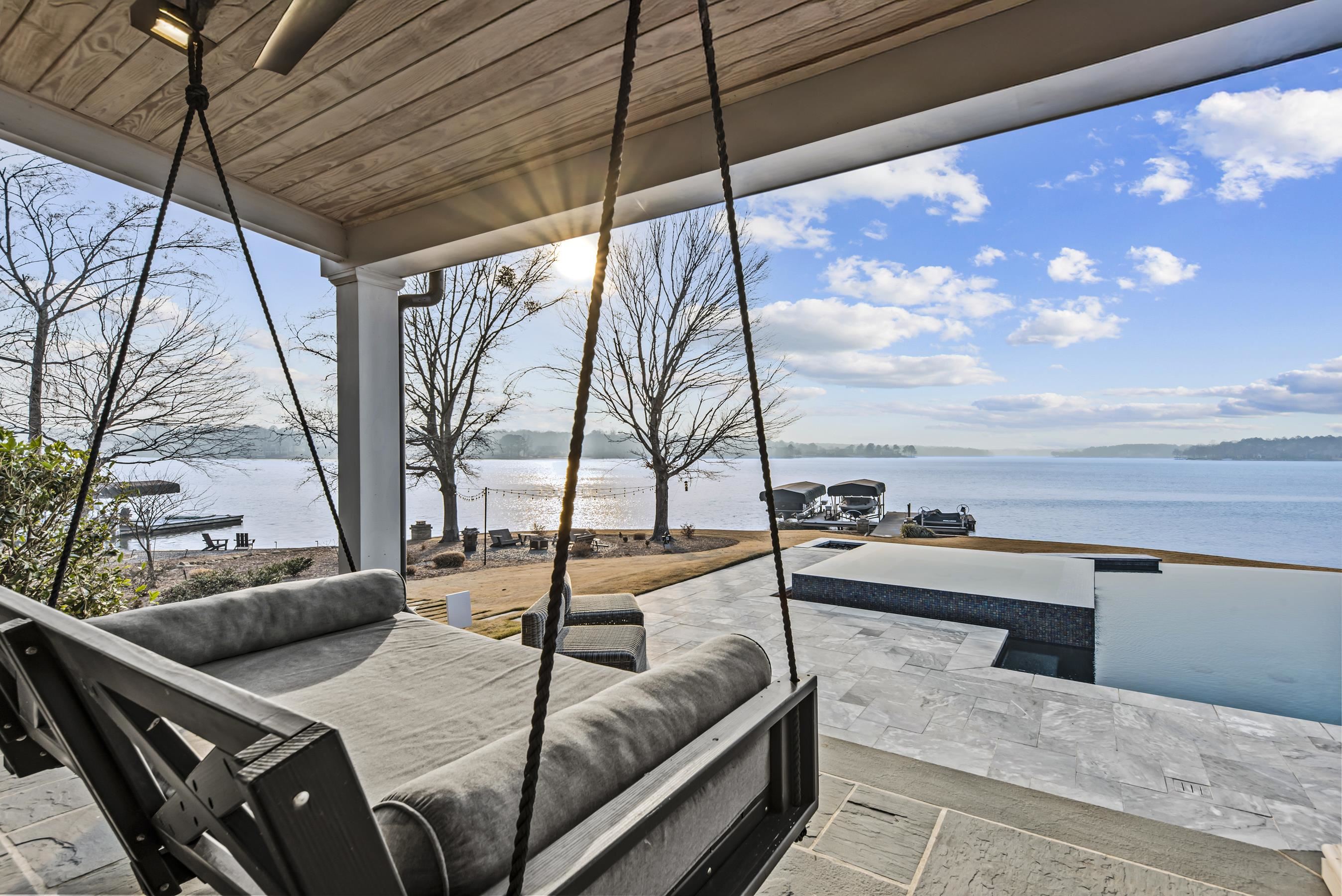 135 CAROLYN DRIVE image 38