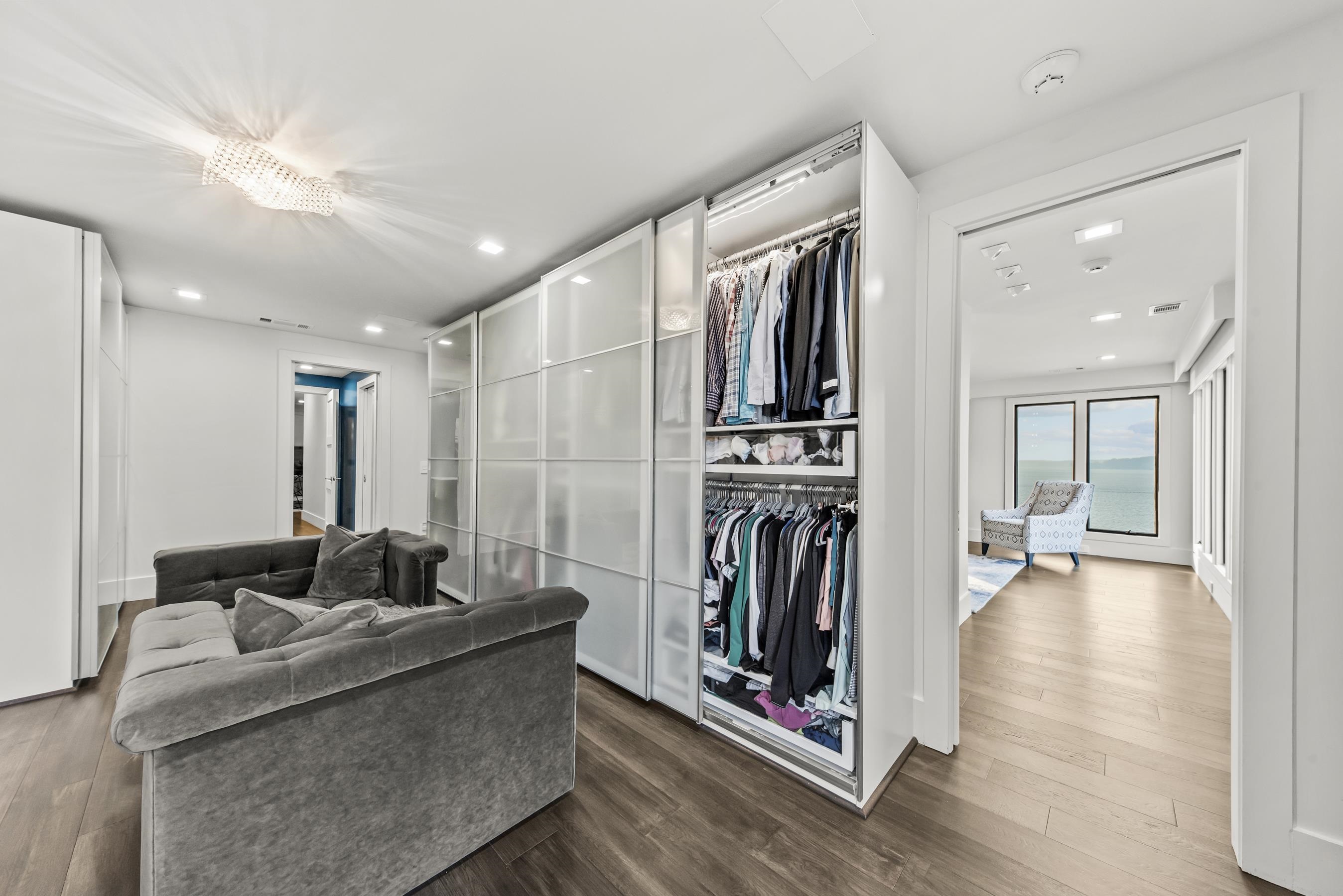 135 CAROLYN DRIVE image 46