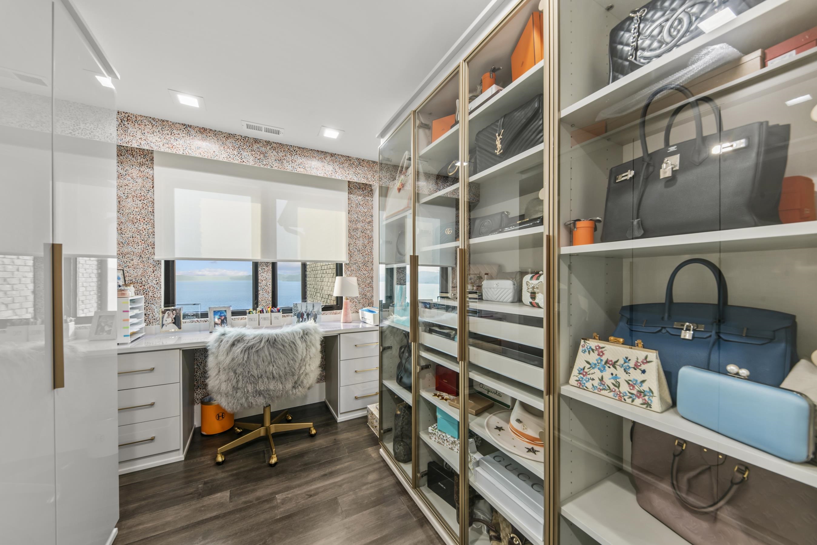 135 CAROLYN DRIVE image 47