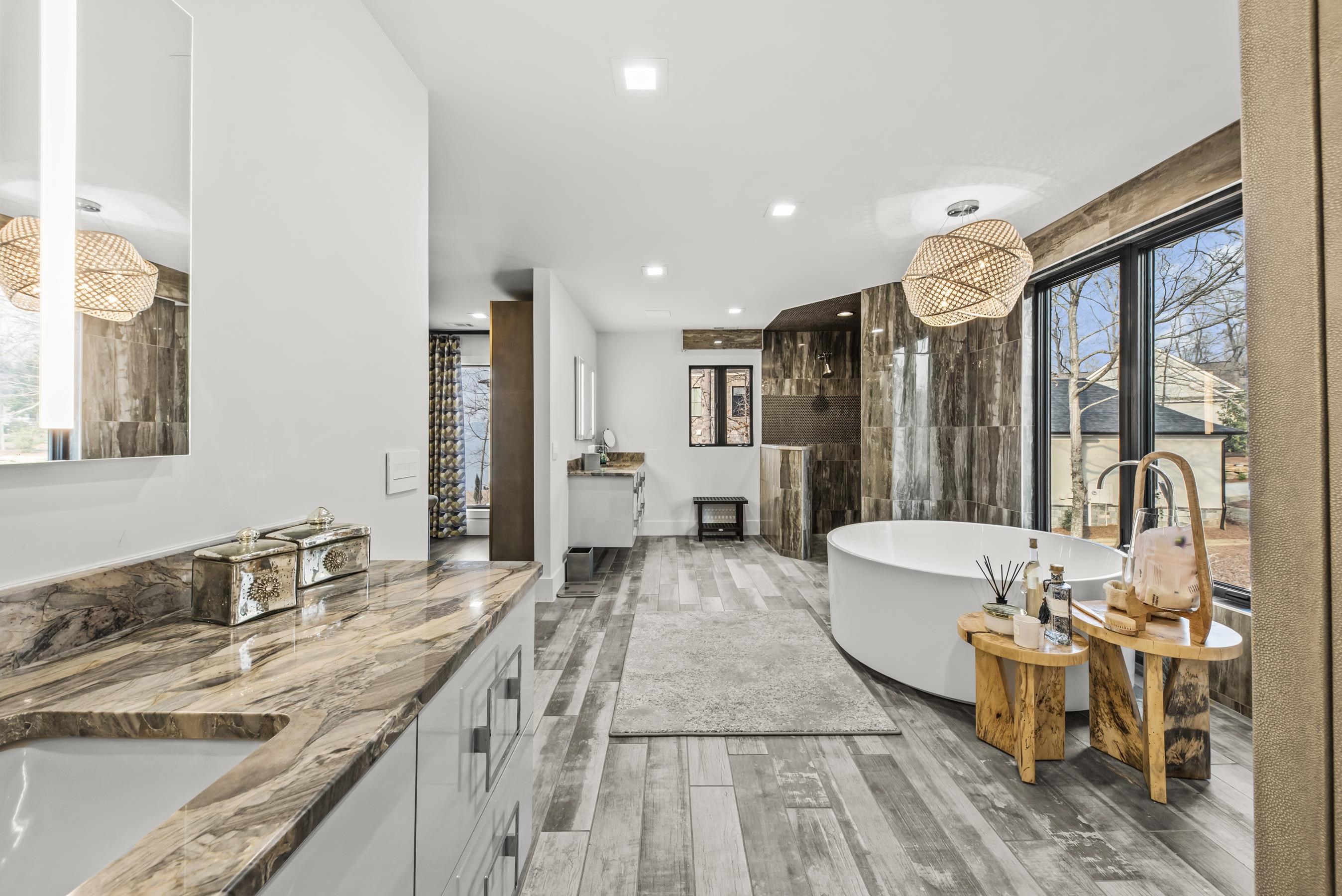 135 CAROLYN DRIVE image 48