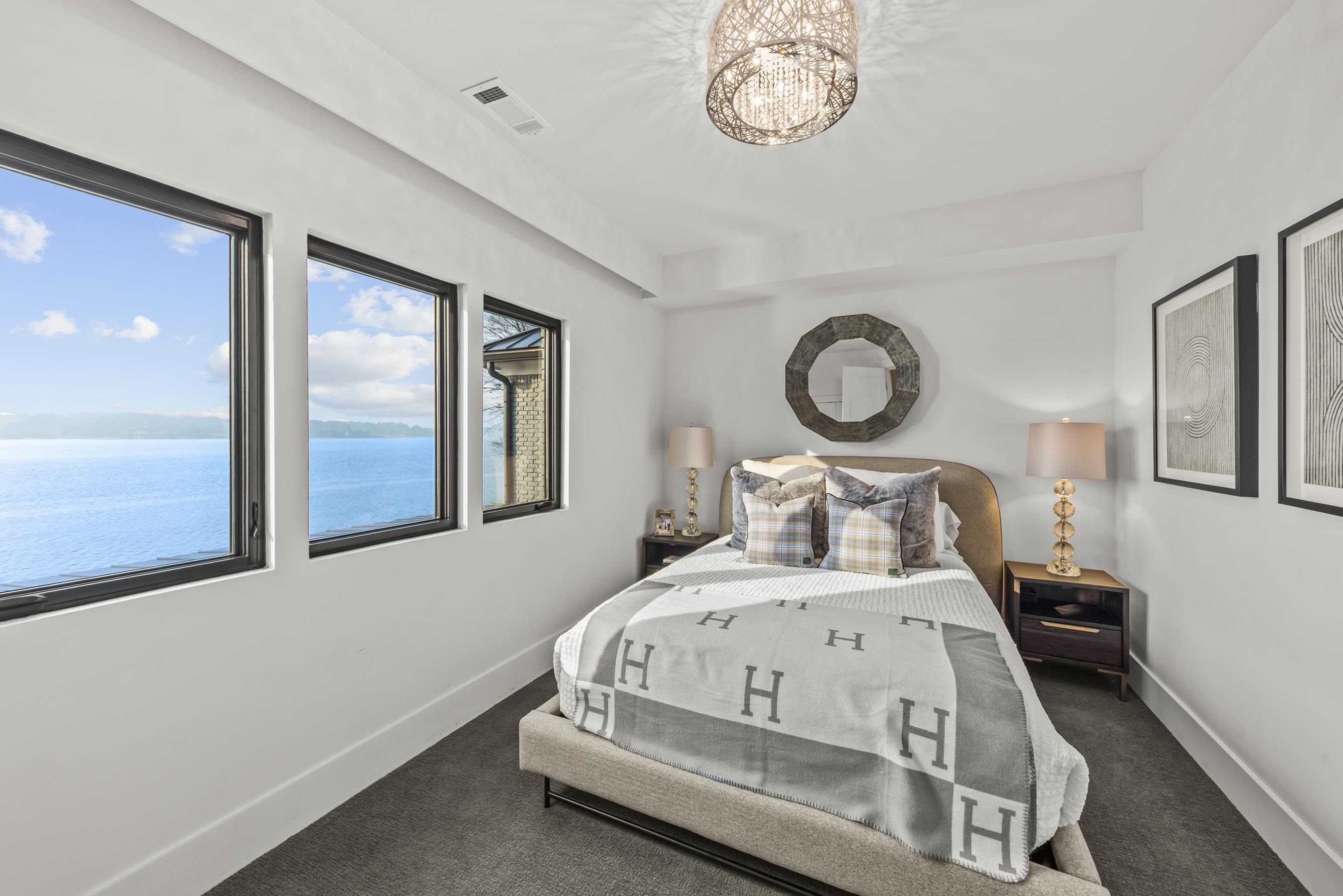 135 CAROLYN DRIVE image 54