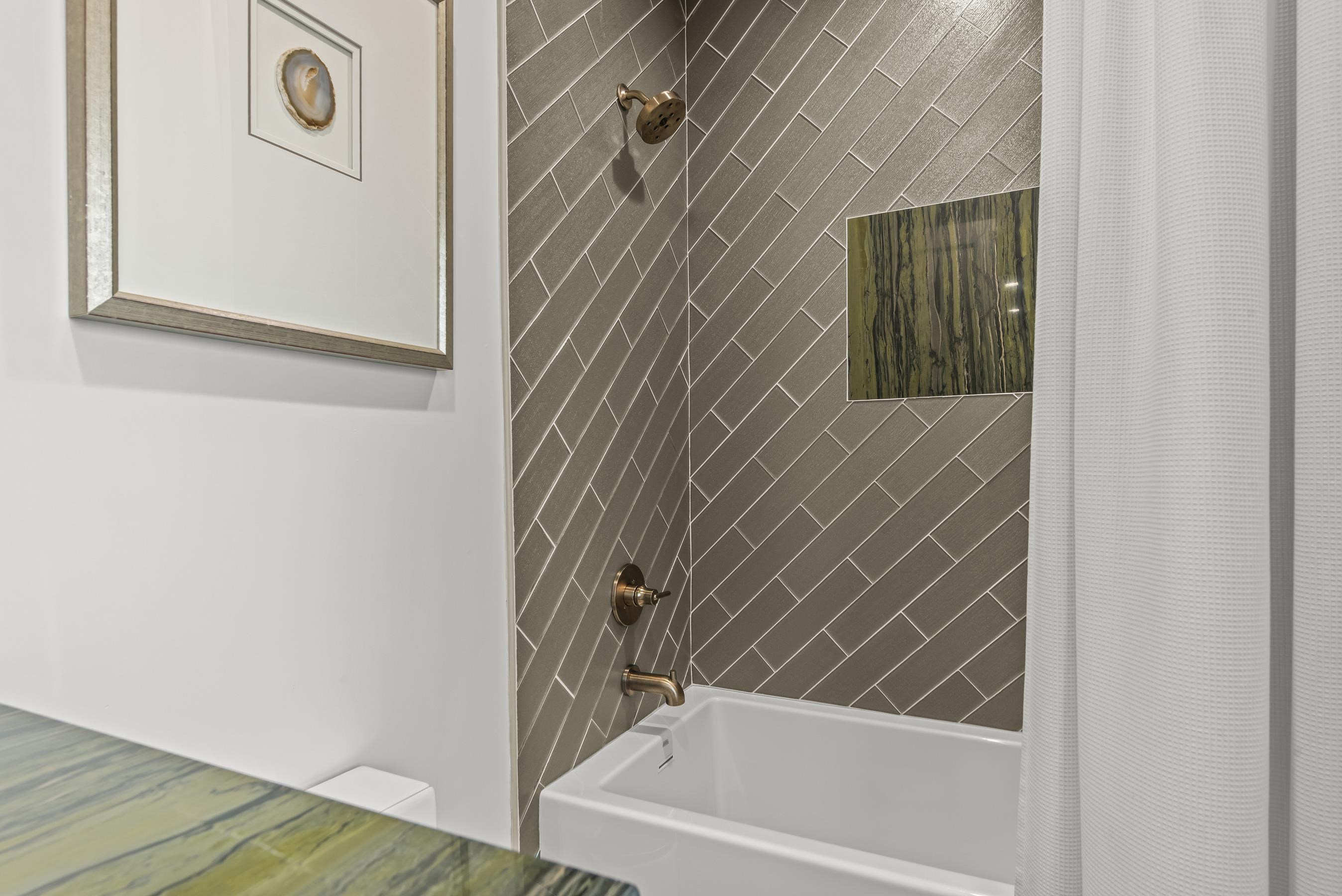 135 CAROLYN DRIVE image 56