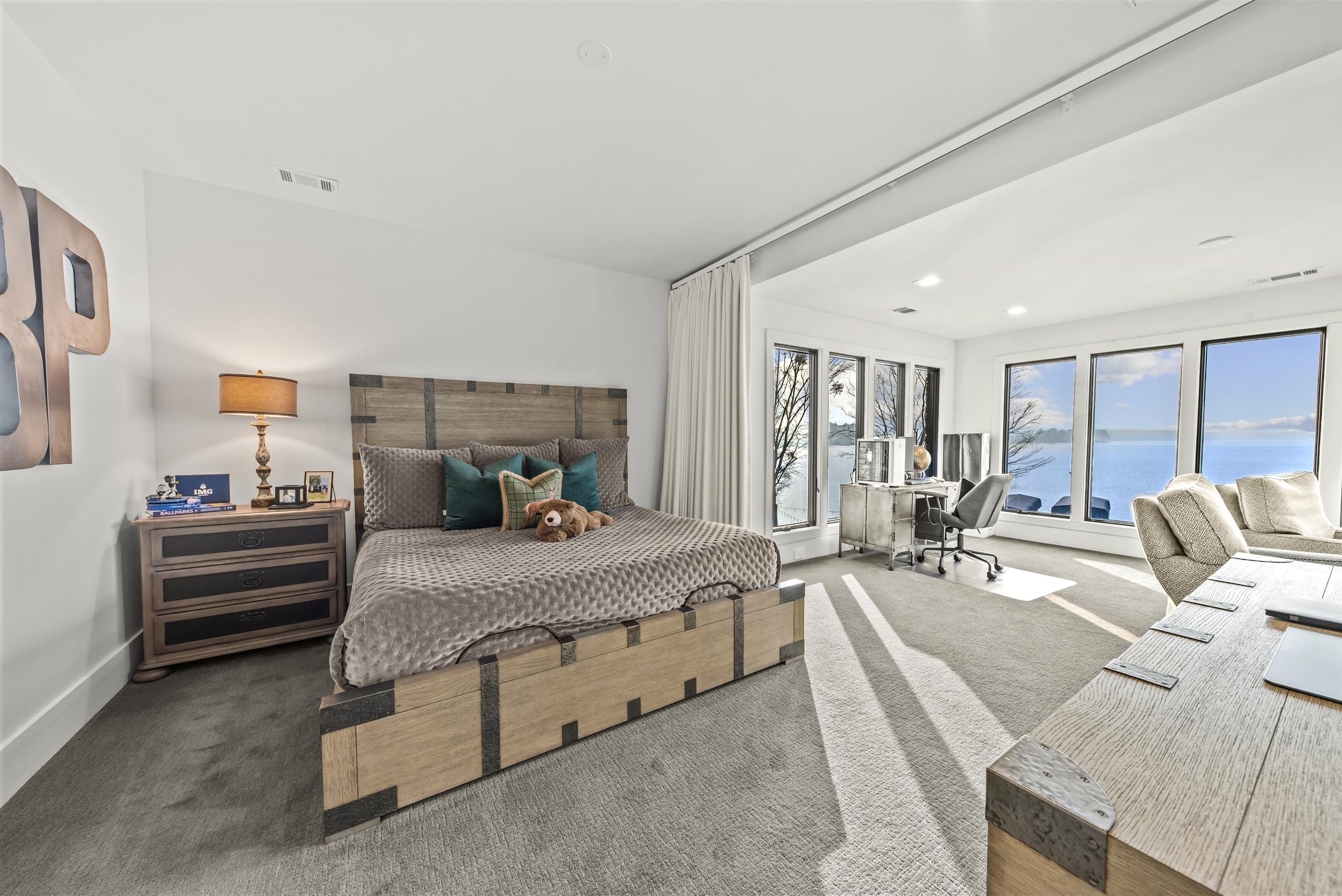 135 CAROLYN DRIVE image 57