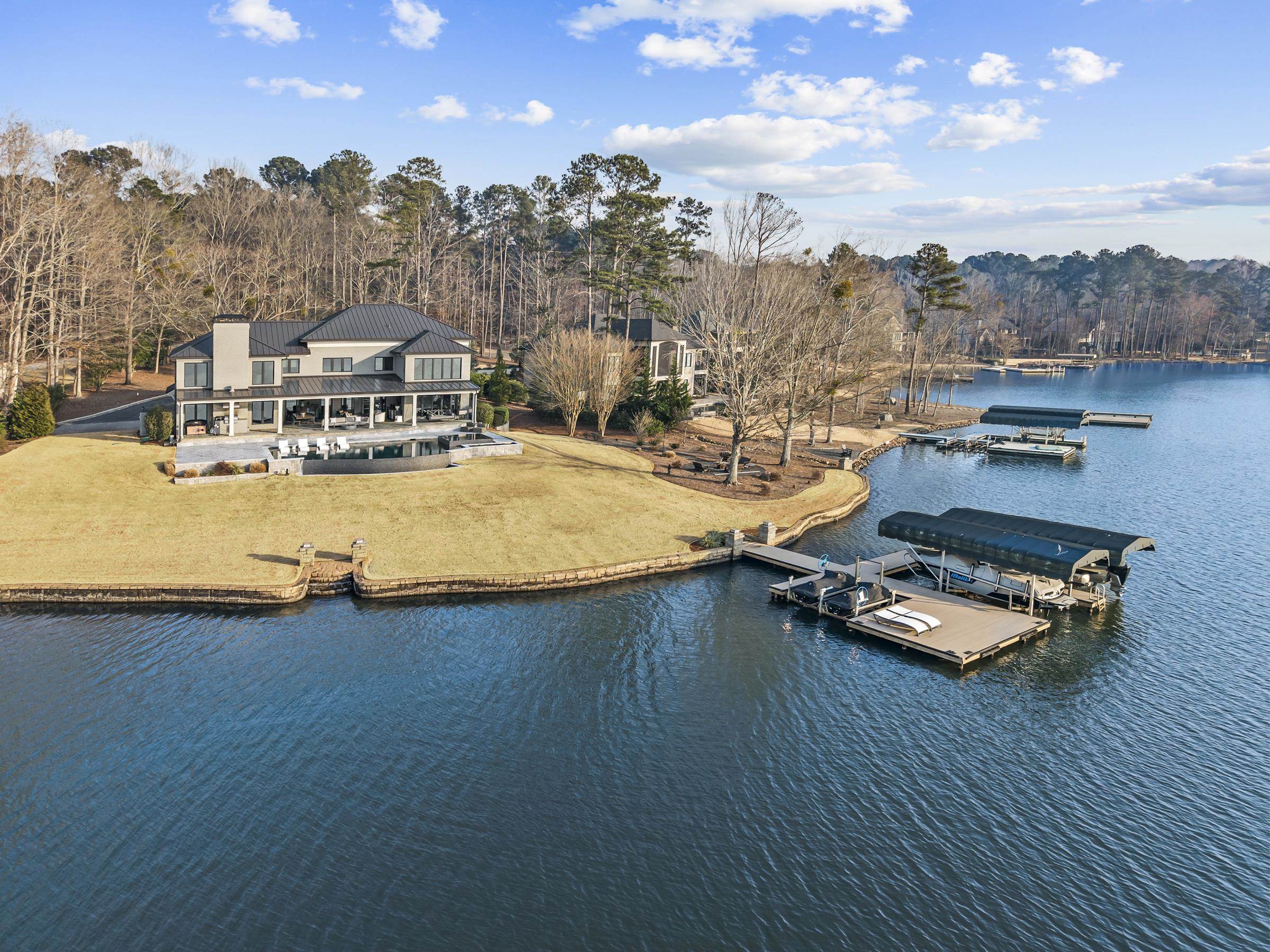 135 CAROLYN DRIVE image 8