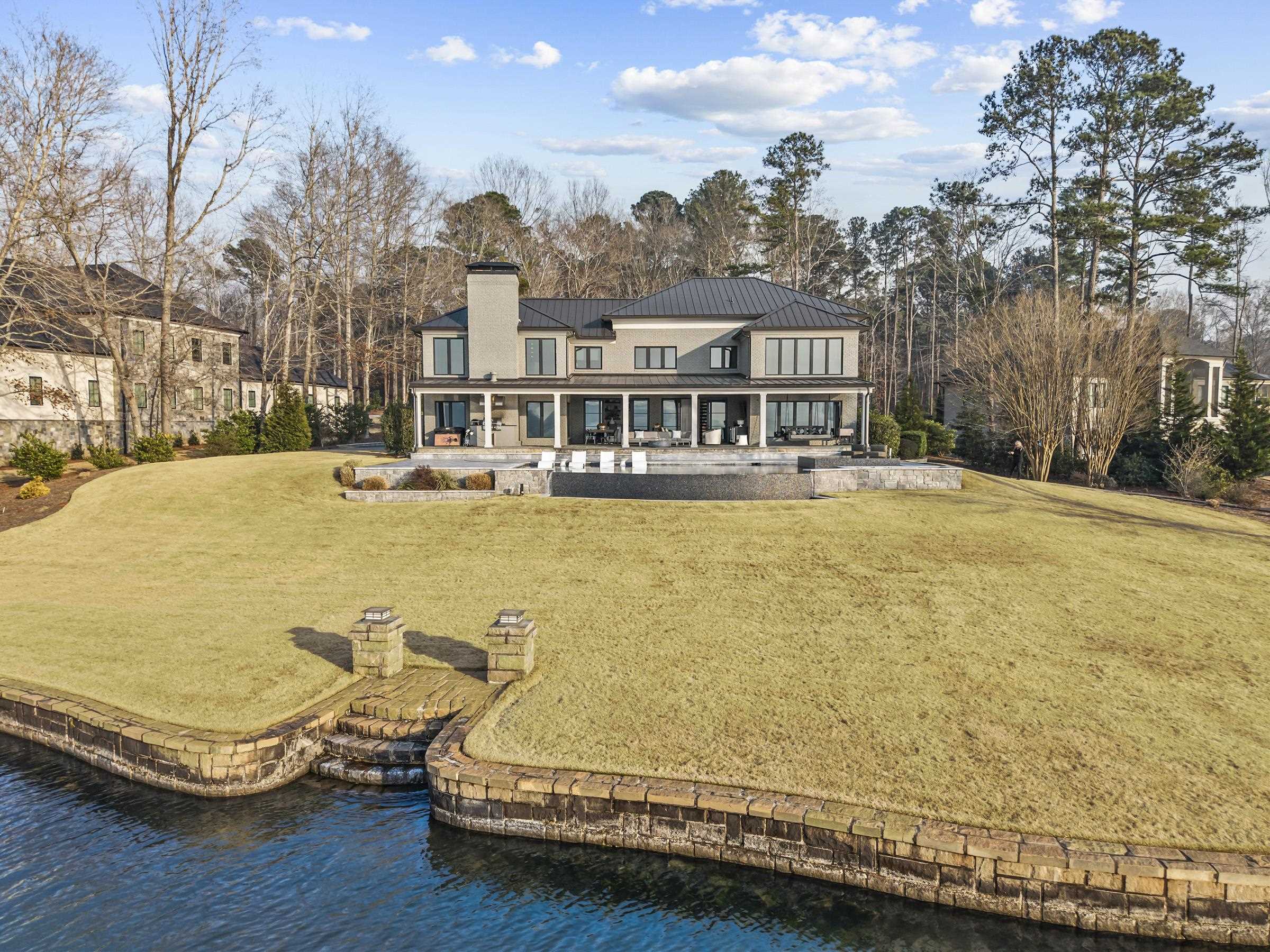 135 CAROLYN DRIVE image 9