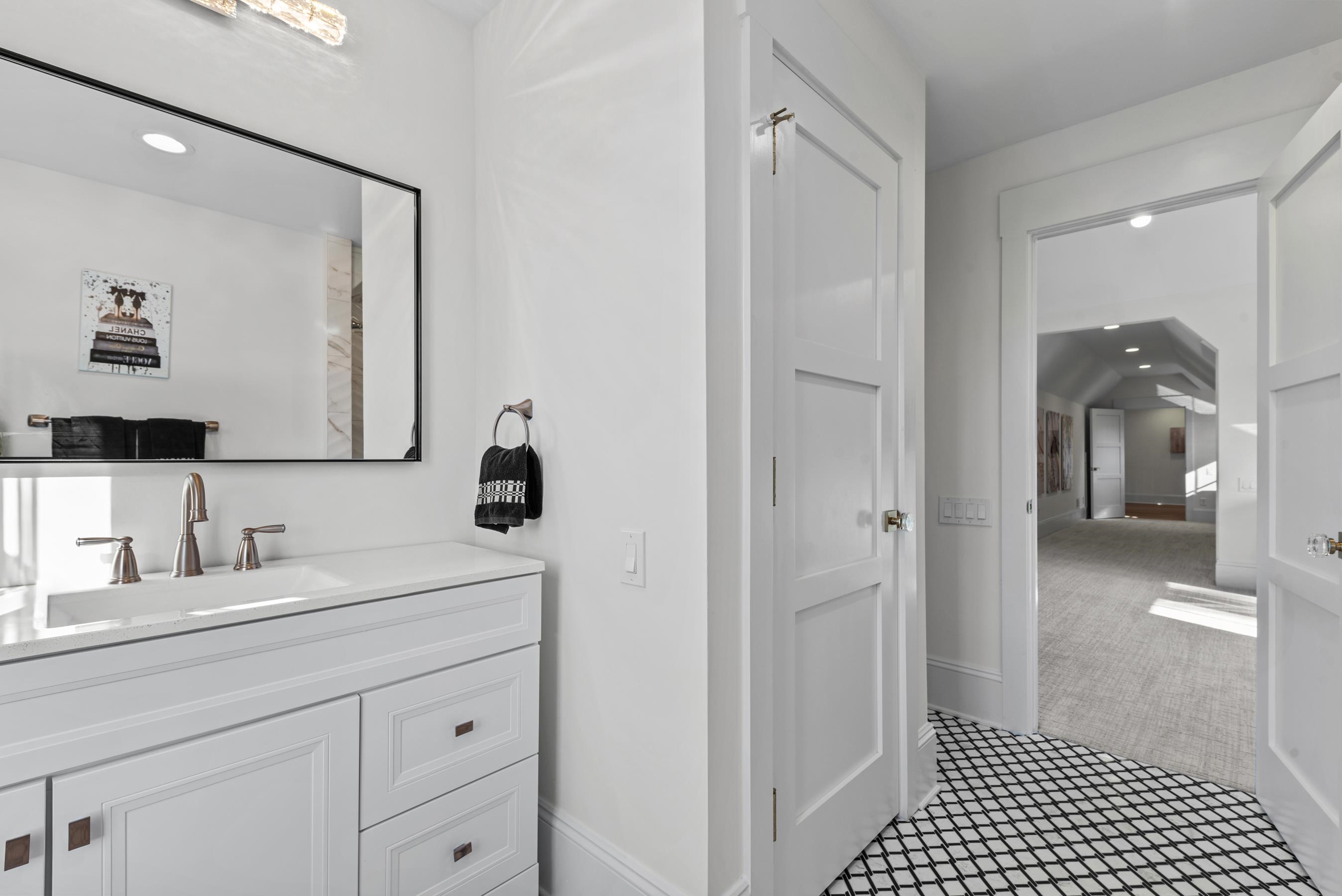 1180 BROADPOINT DRIVE image 39