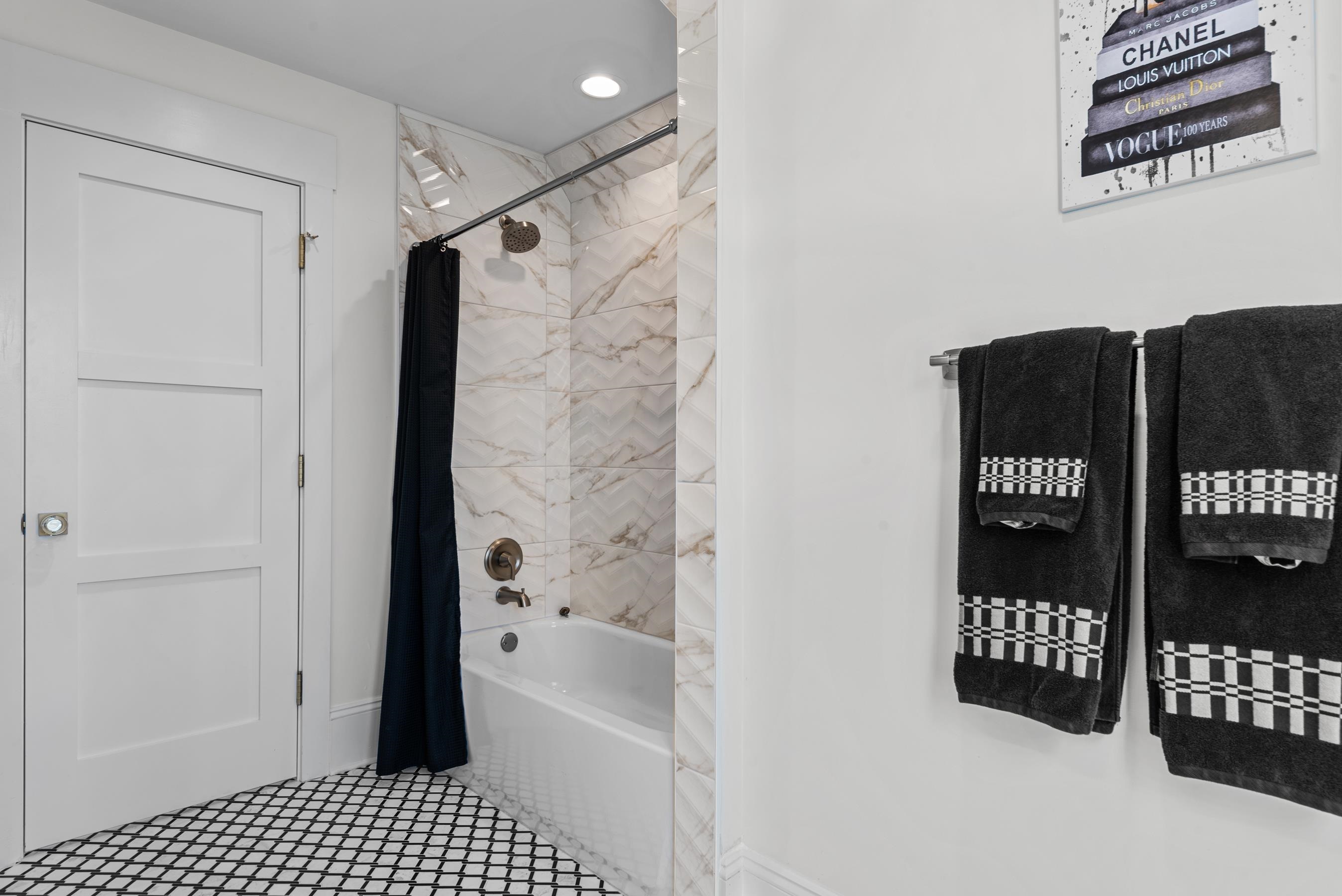 1180 BROADPOINT DRIVE image 40