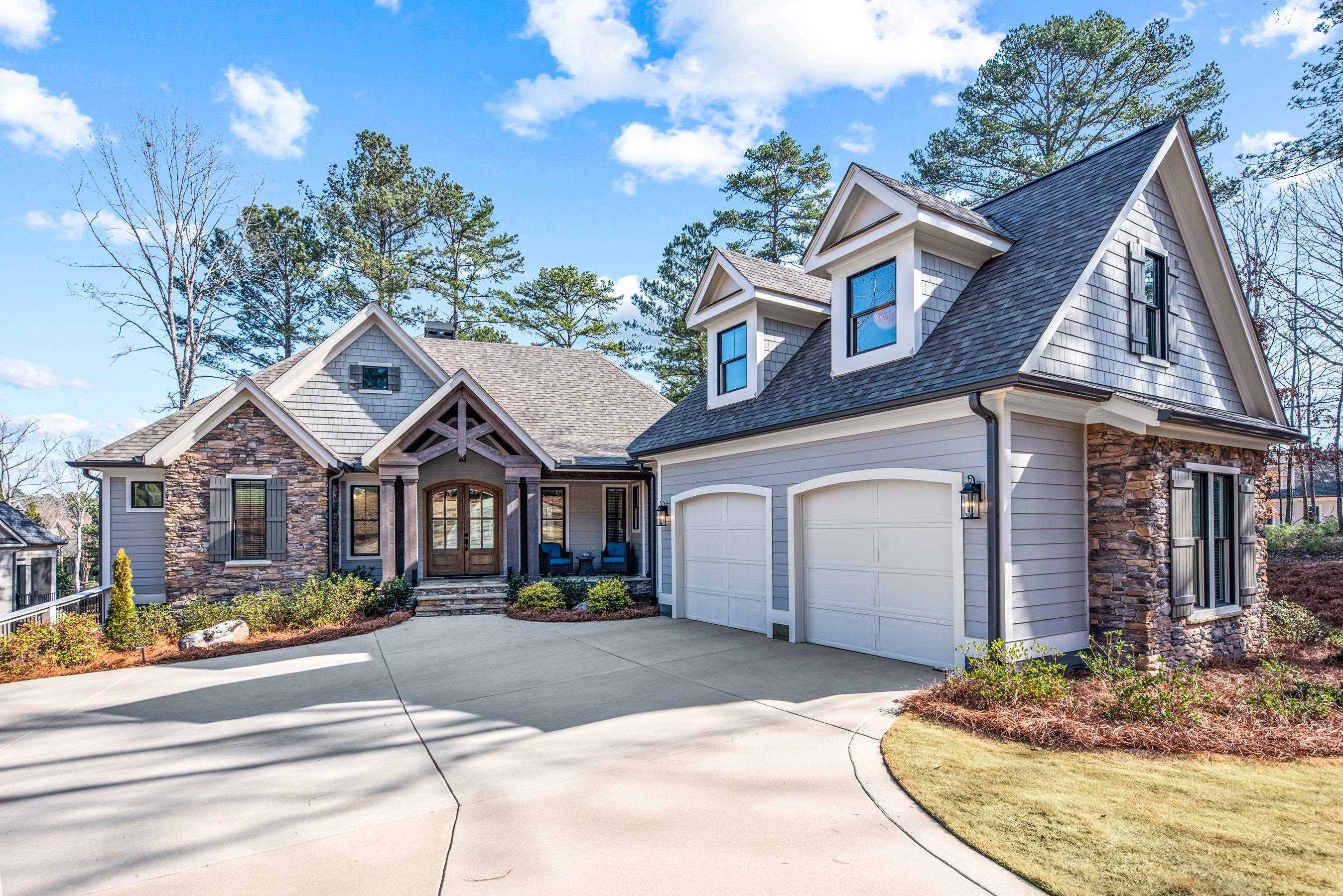 1041 TUGGLE CREEK image 1