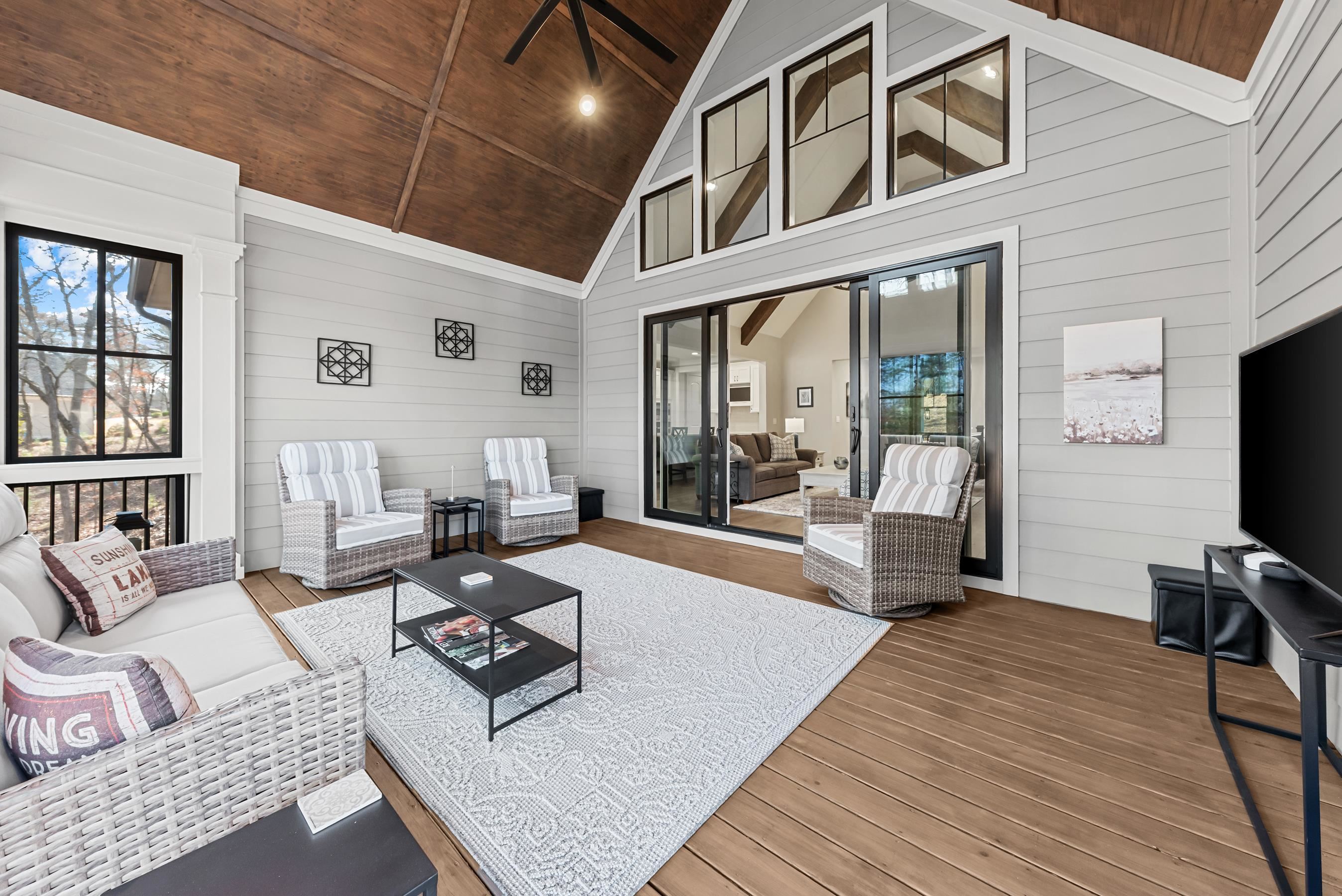 1041 TUGGLE CREEK image 20