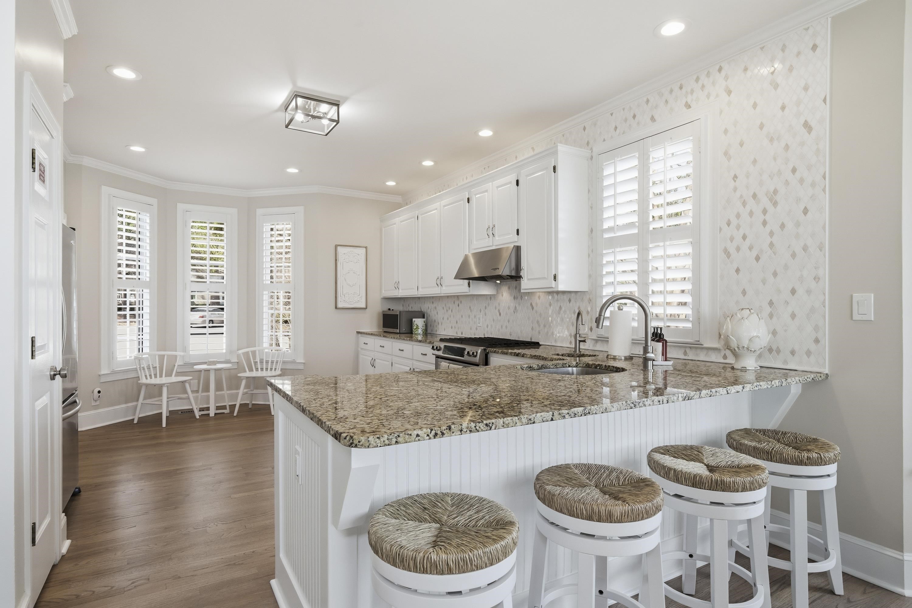 112 SEVEN OAKS COURT image 14