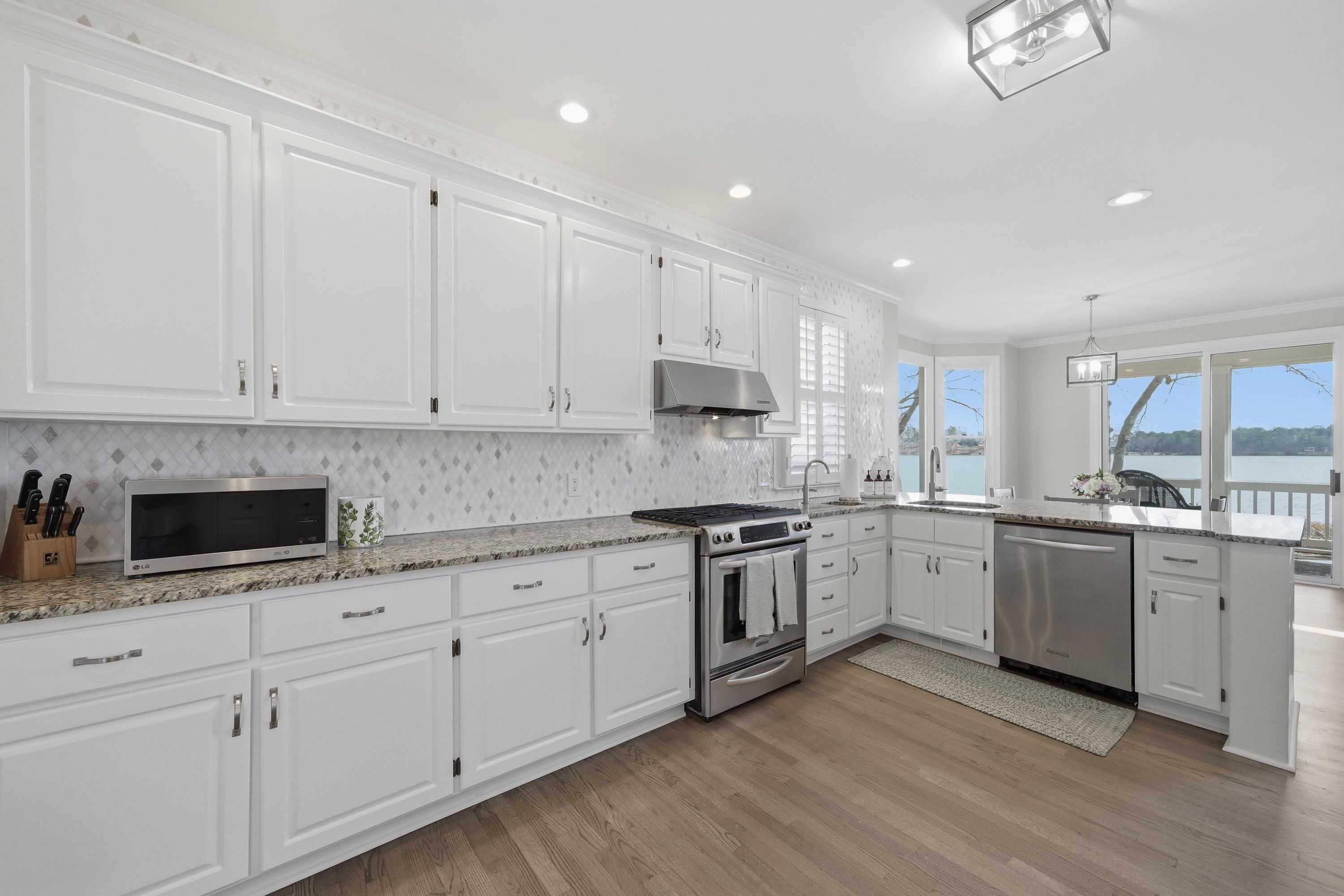 112 SEVEN OAKS COURT image 19