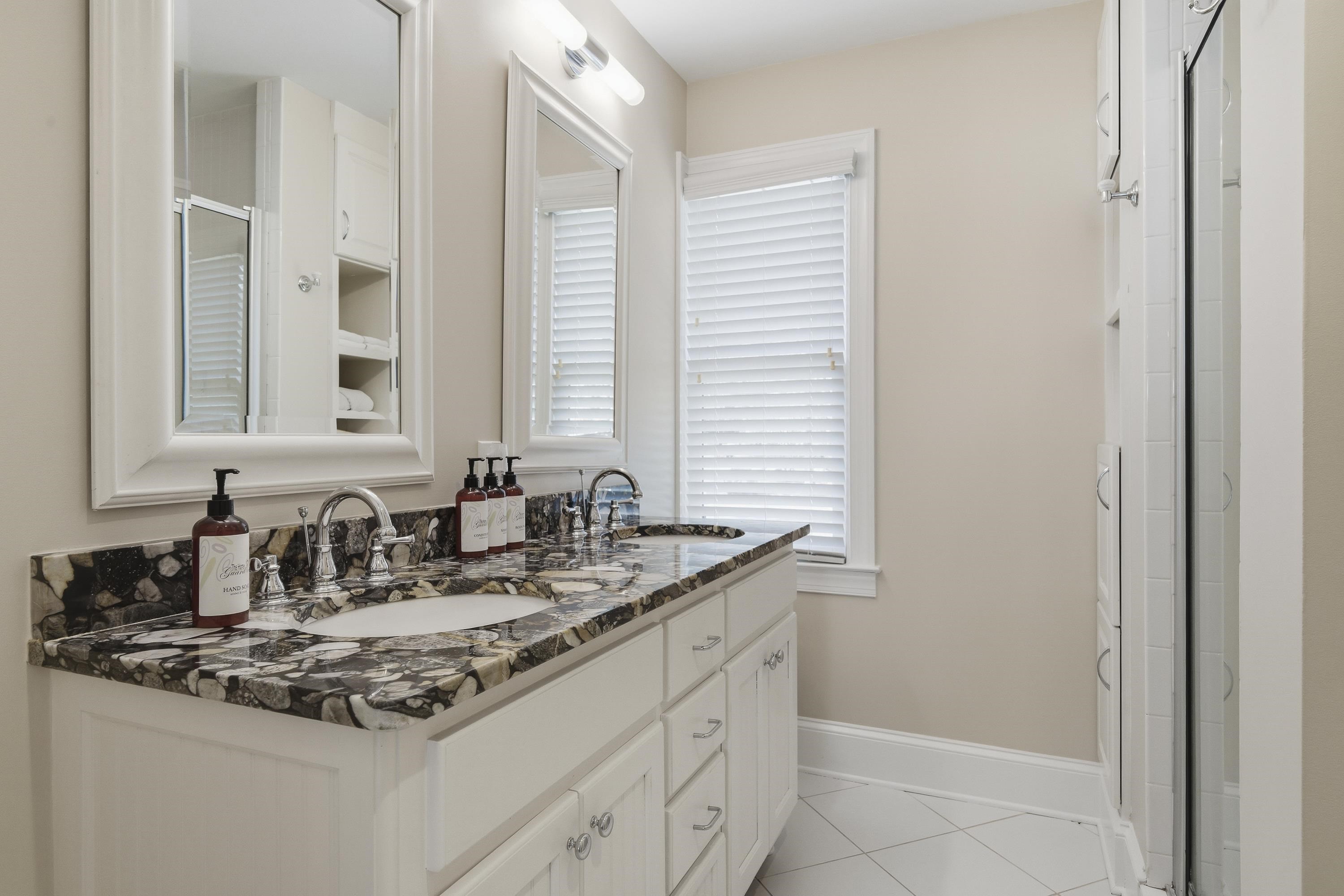 112 SEVEN OAKS COURT image 36