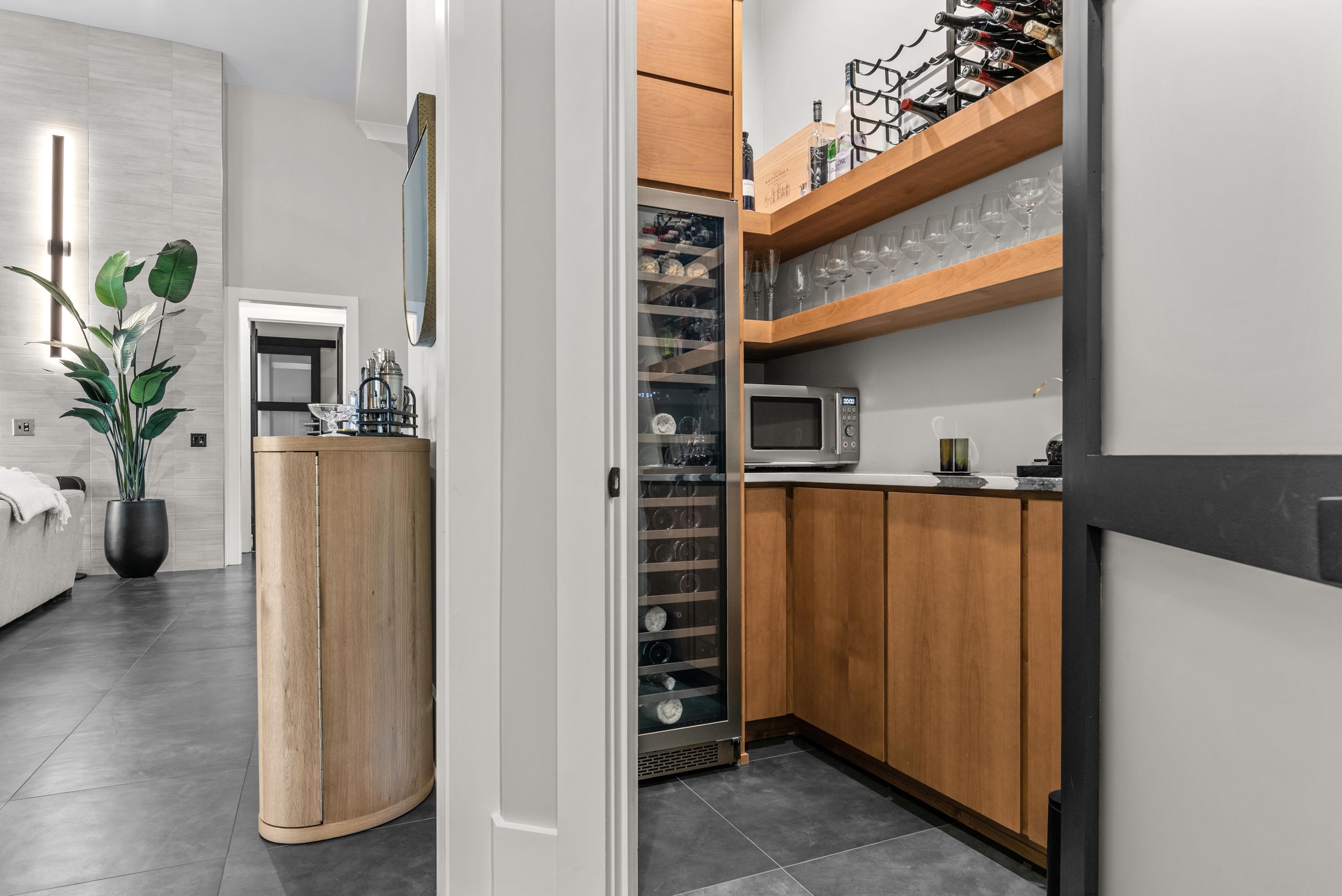 133 CAROLYN DRIVE image 32