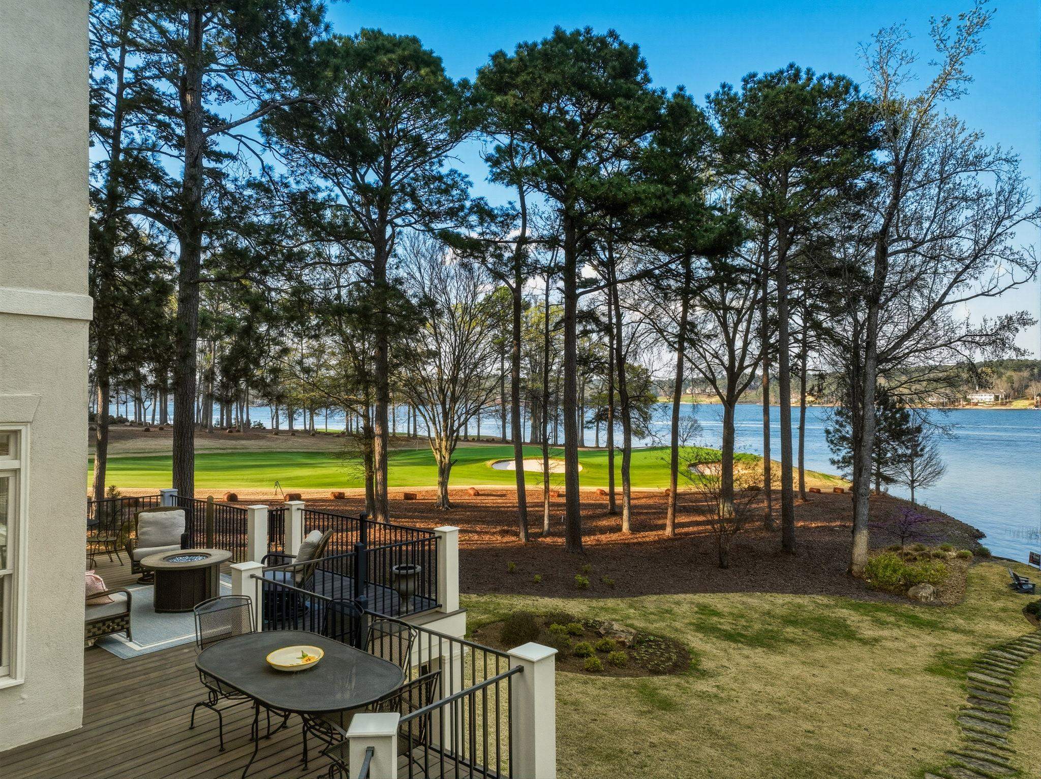 137 WINNSTEAD PLACE image 25