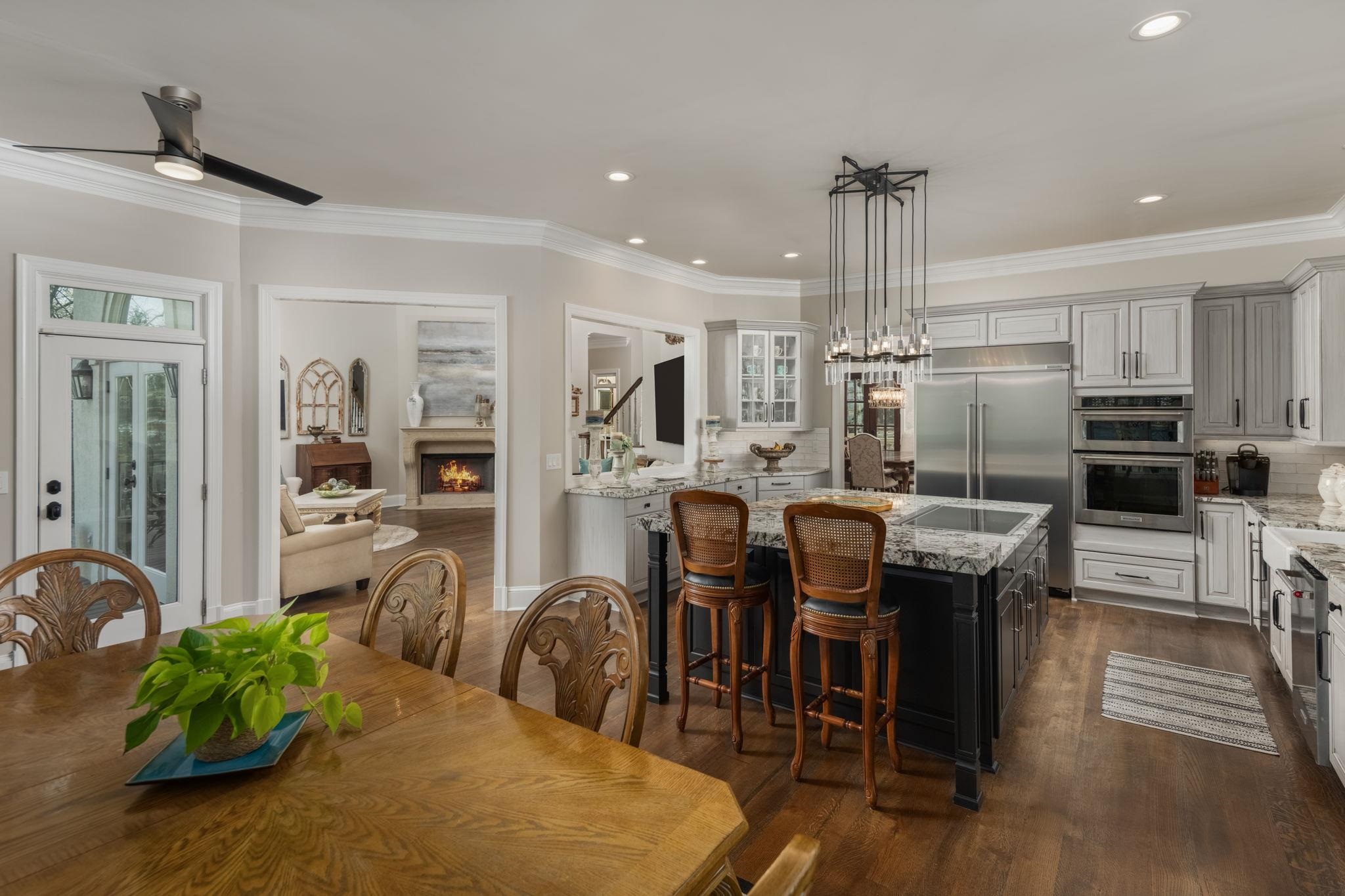 137 WINNSTEAD PLACE image 32