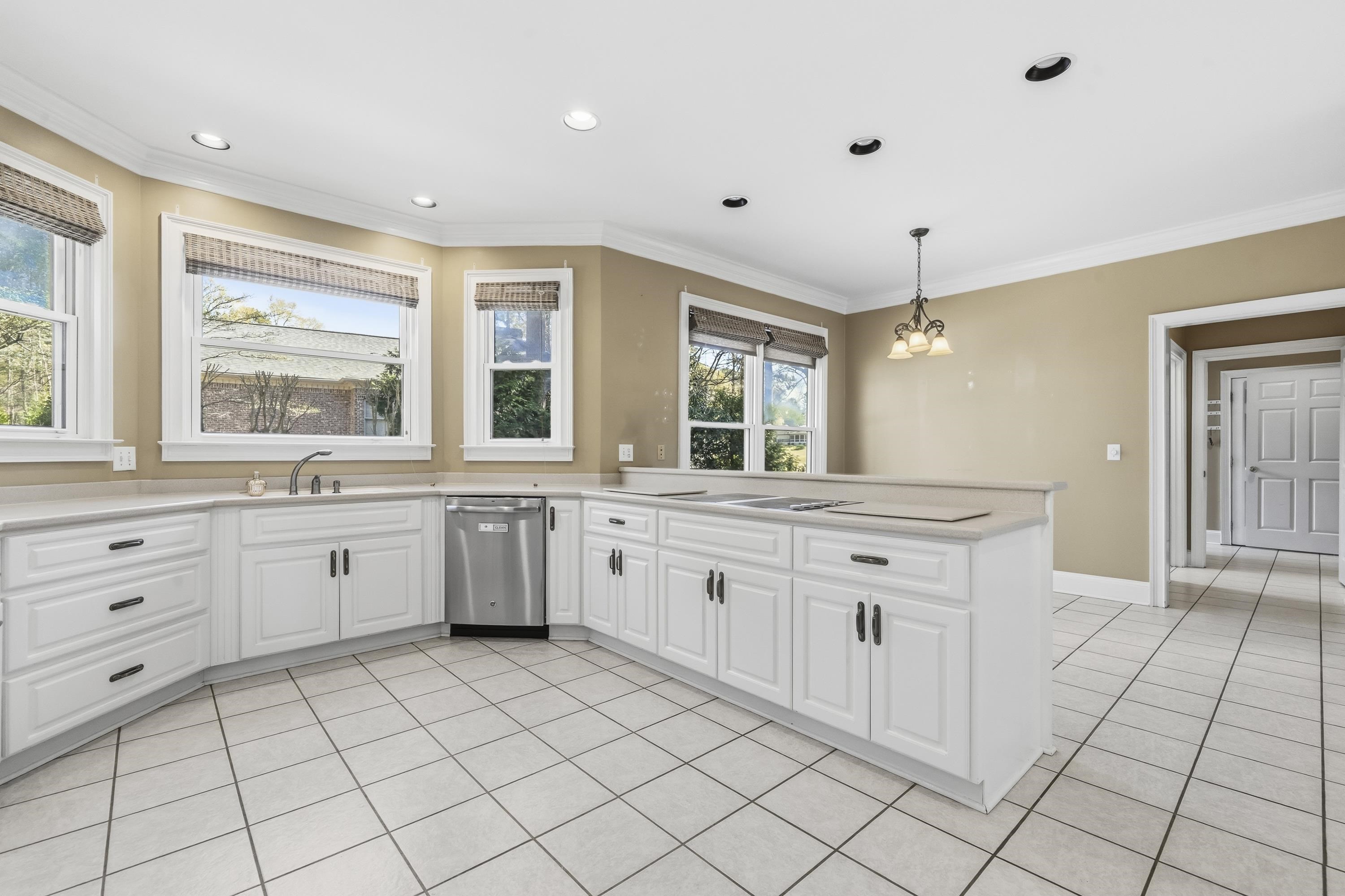 1811 SNUG HARBOR DRIVE image 34