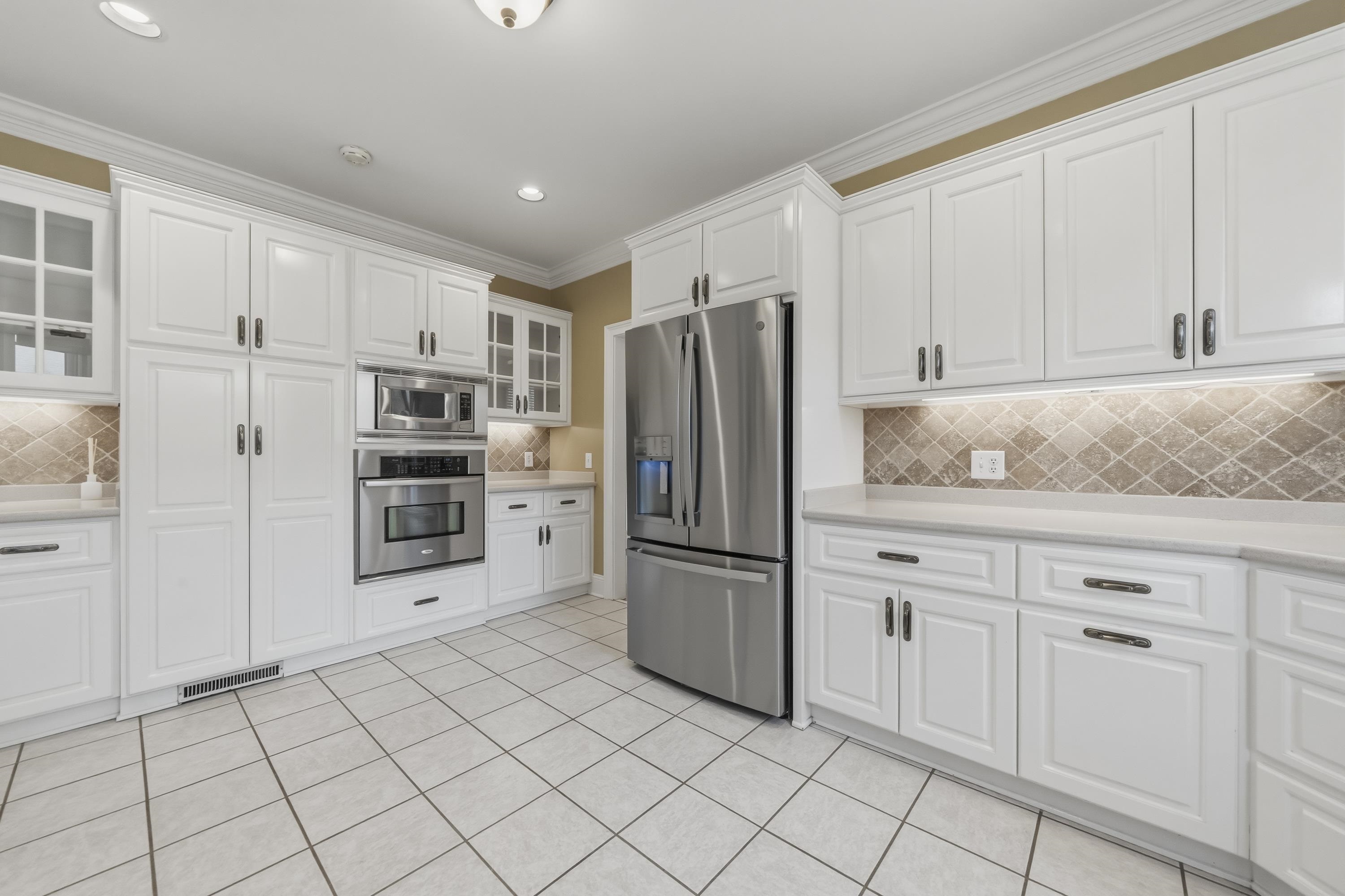 1811 SNUG HARBOR DRIVE image 36