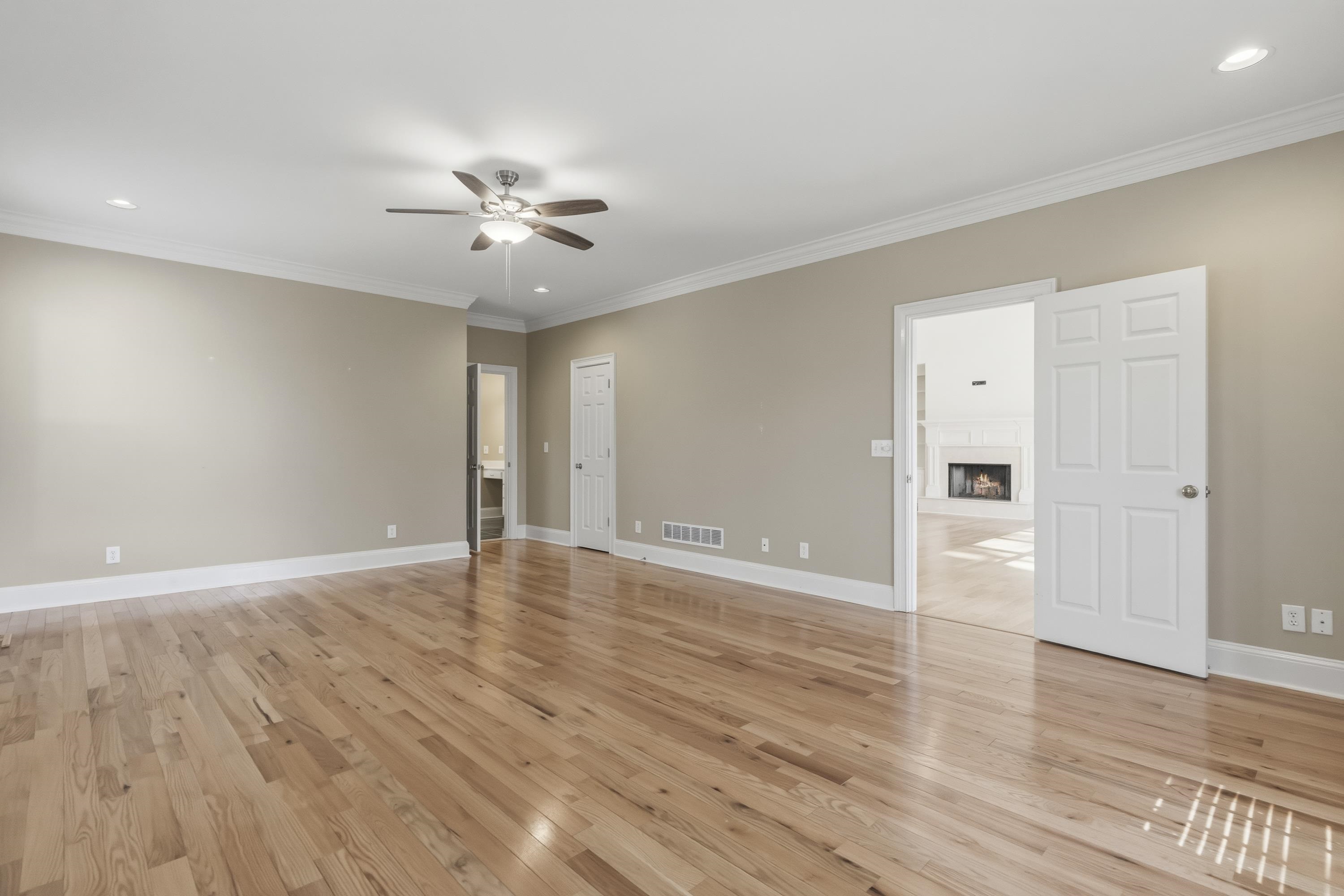 1811 SNUG HARBOR DRIVE image 46