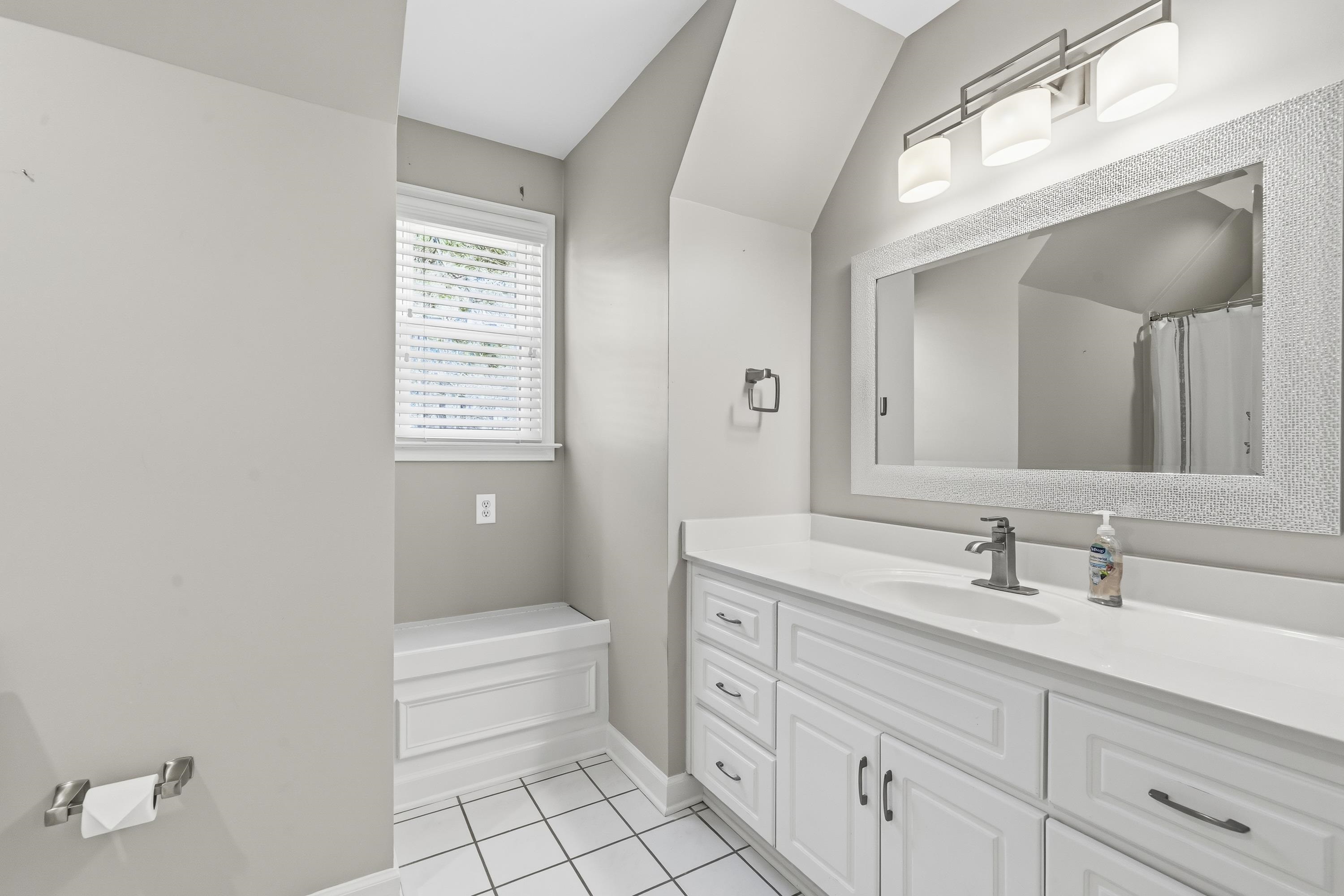 1811 SNUG HARBOR DRIVE image 56