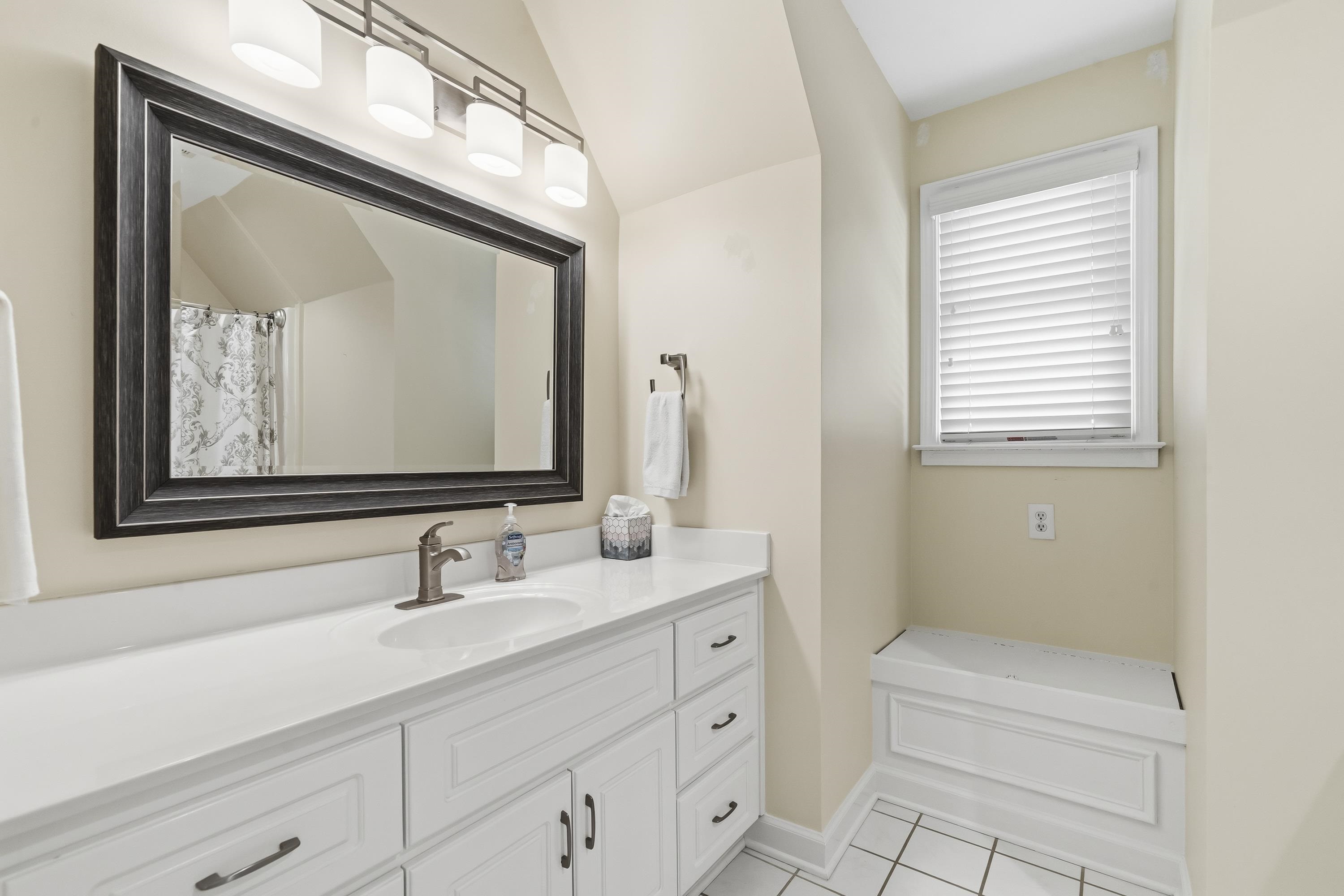 1811 SNUG HARBOR DRIVE image 61