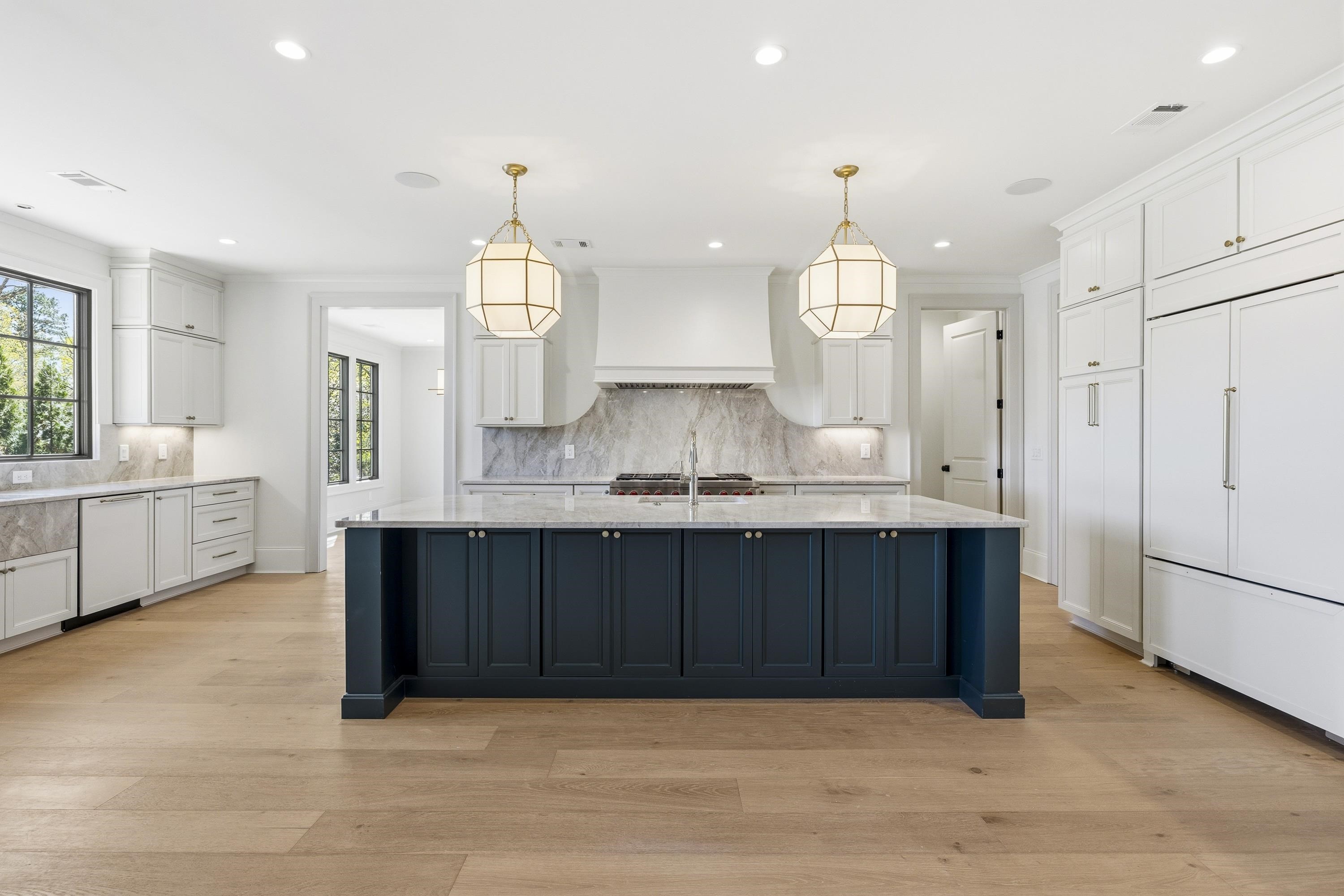 136 BARRINGTON HALL DRIVE image 14