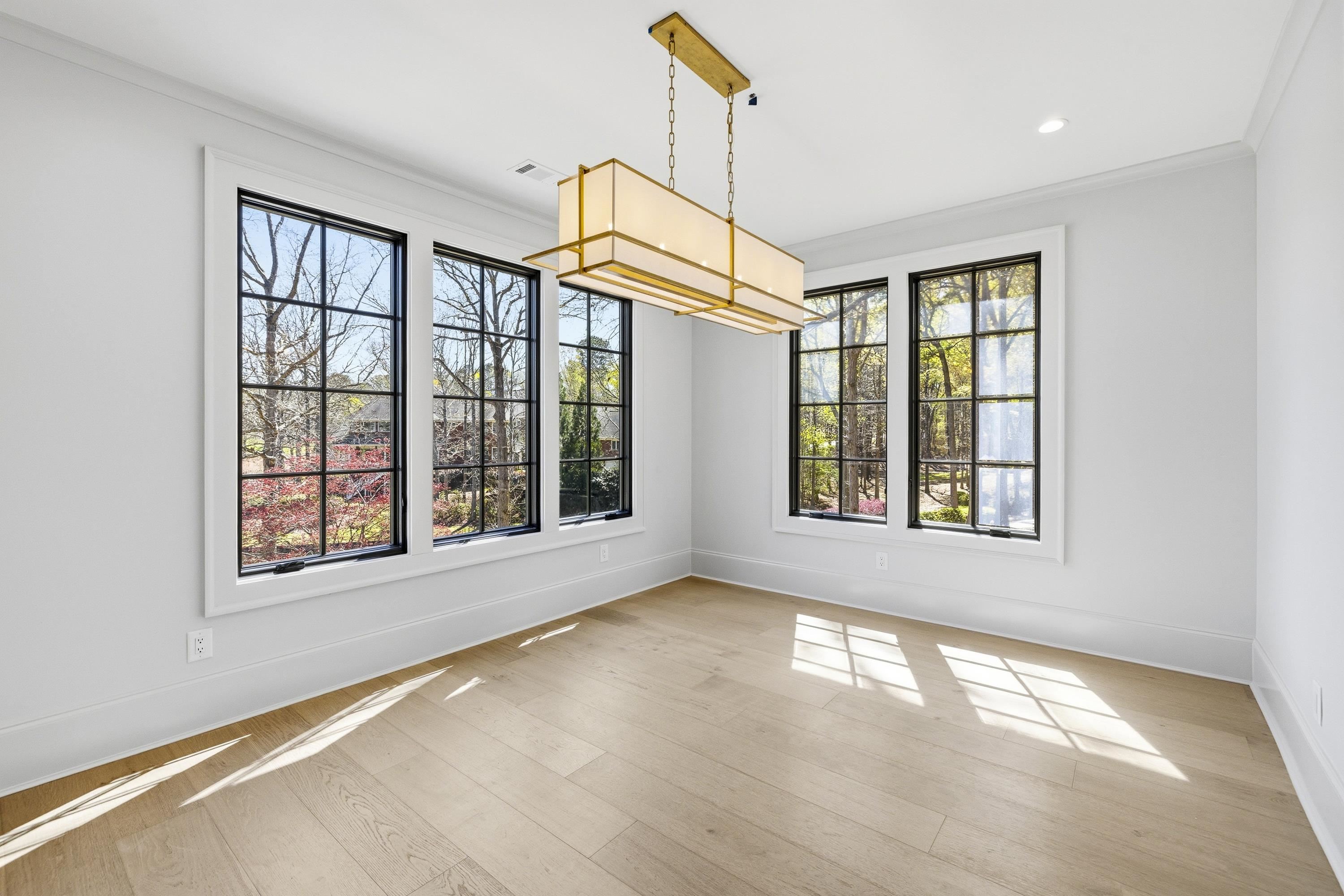 136 BARRINGTON HALL DRIVE image 22