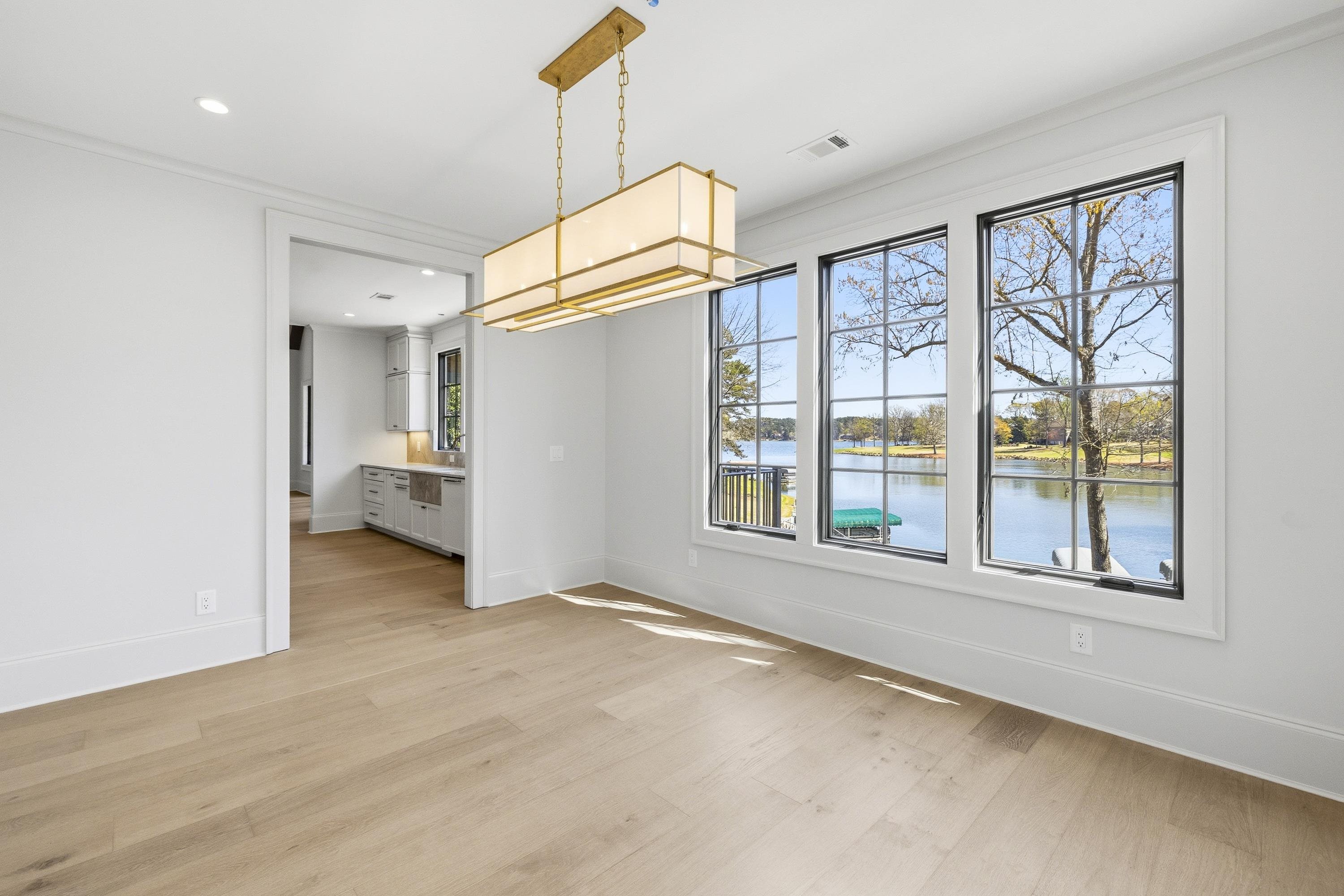 136 BARRINGTON HALL DRIVE image 21