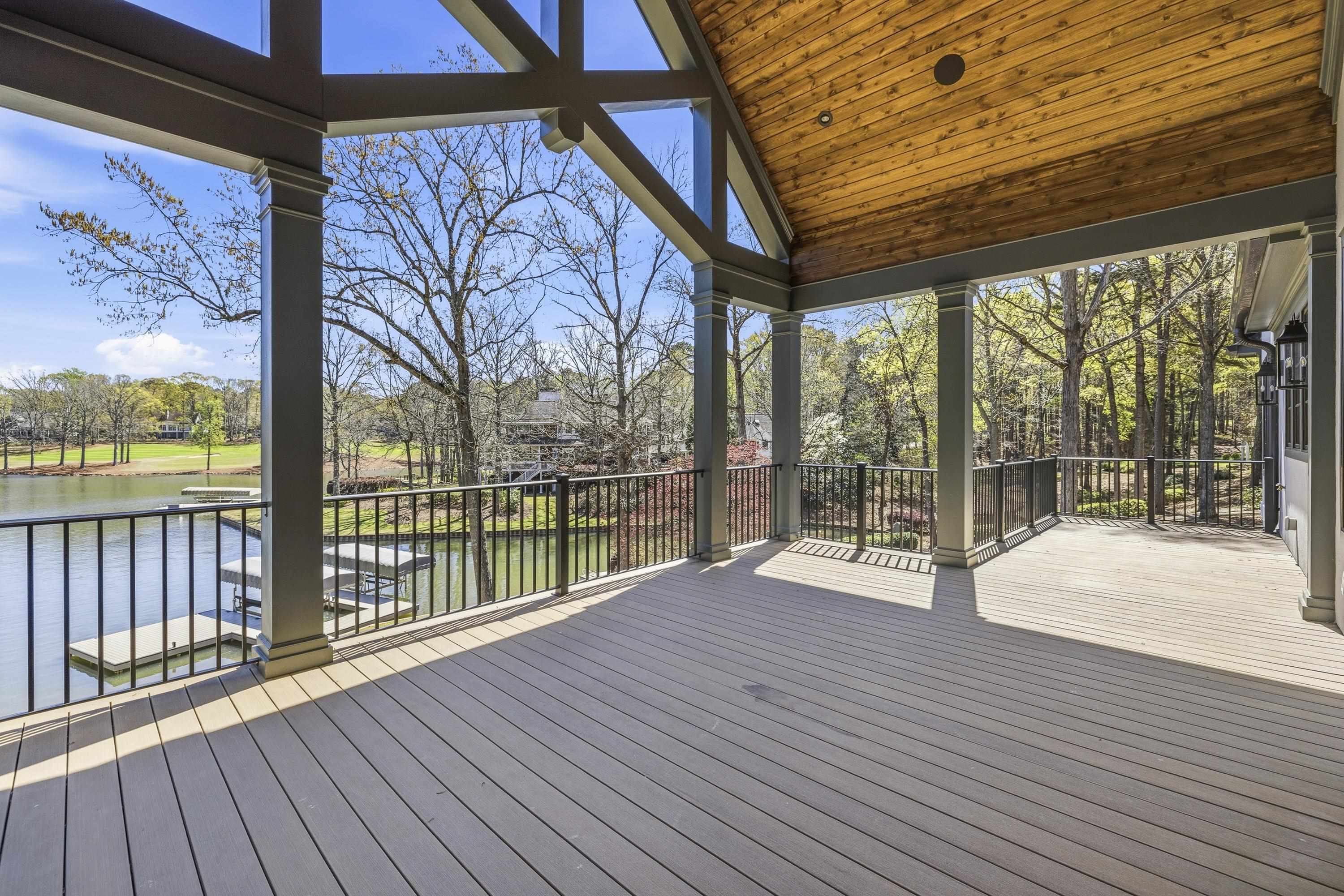 136 BARRINGTON HALL DRIVE image 22