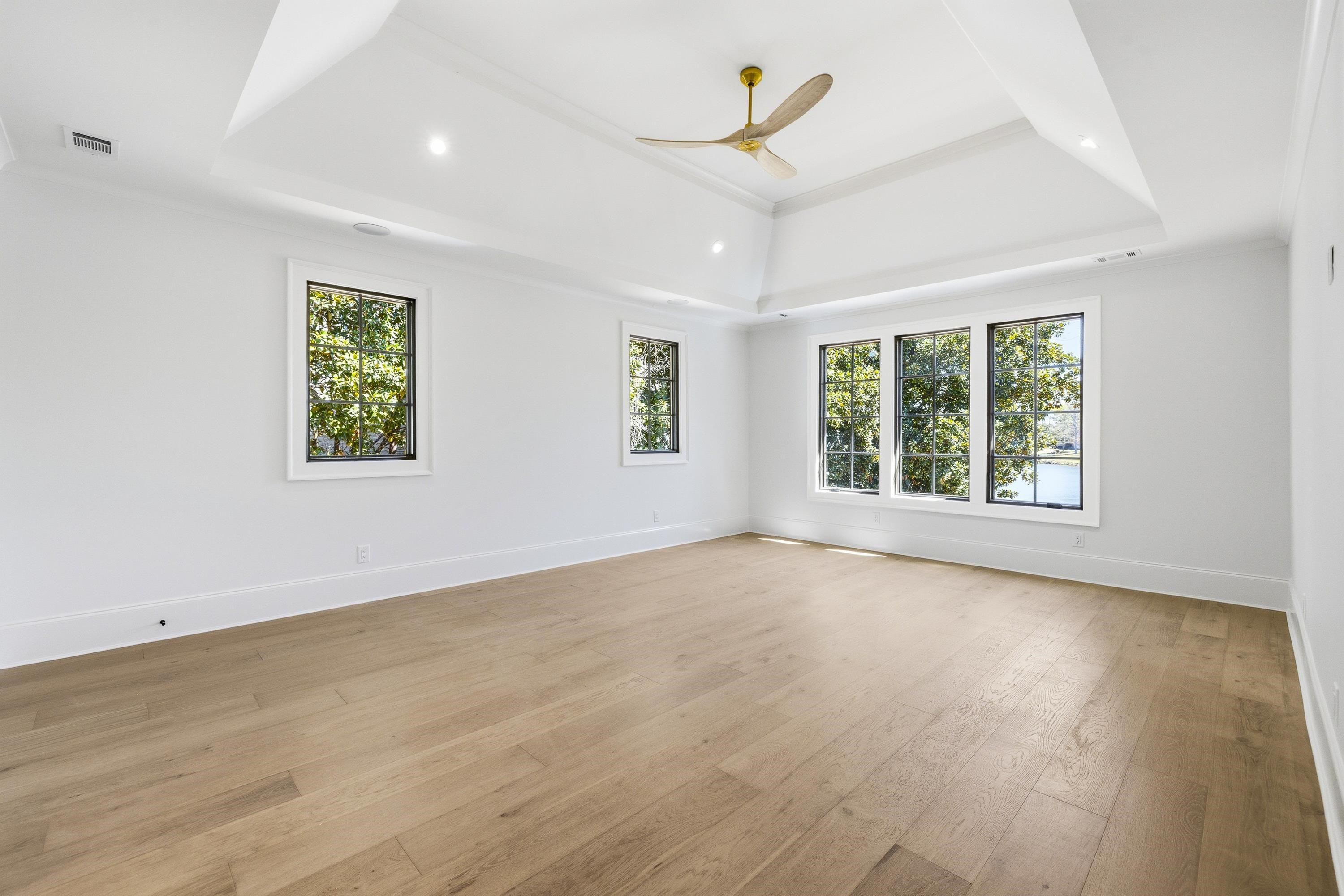 136 BARRINGTON HALL DRIVE image 30