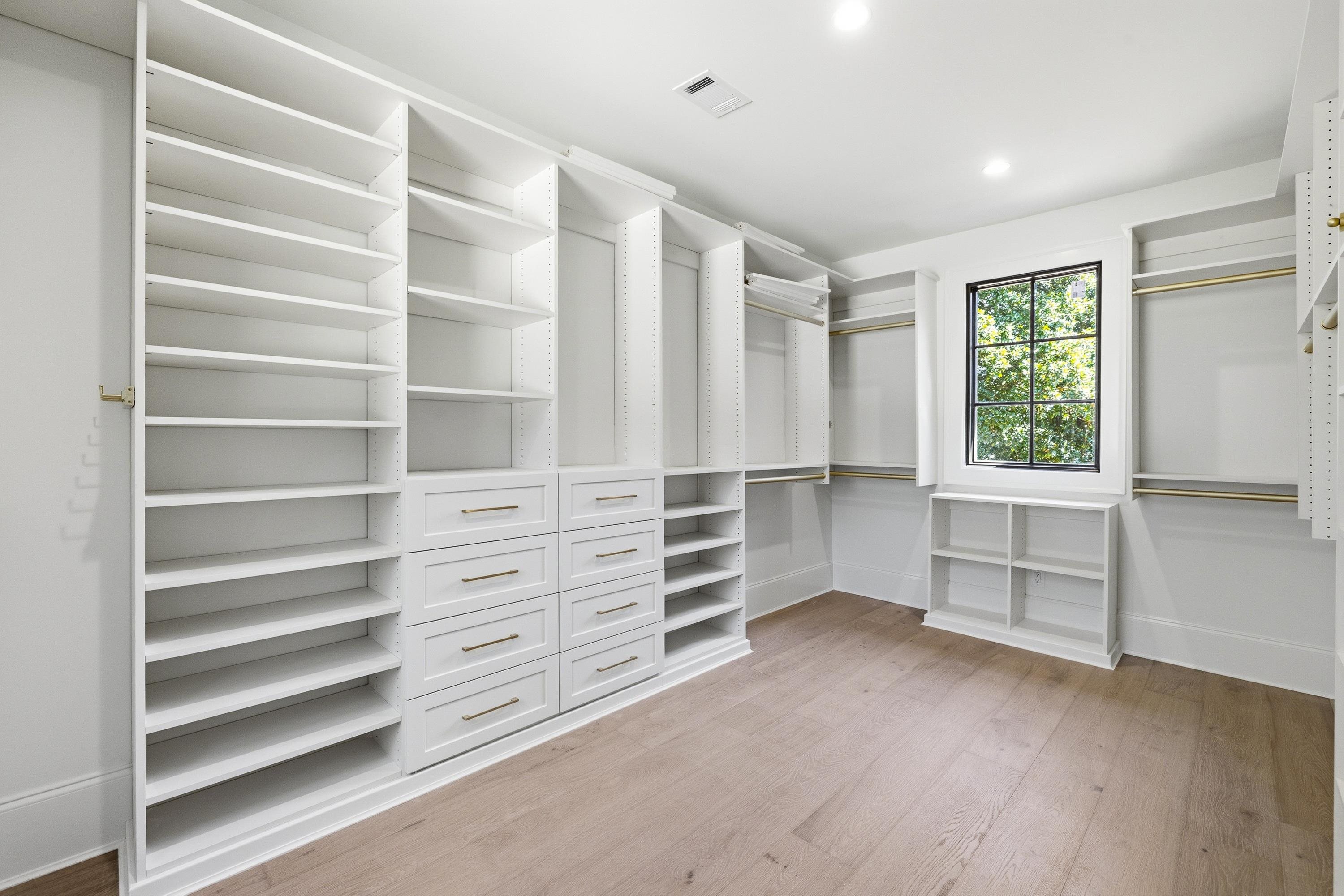 136 BARRINGTON HALL DRIVE image 34