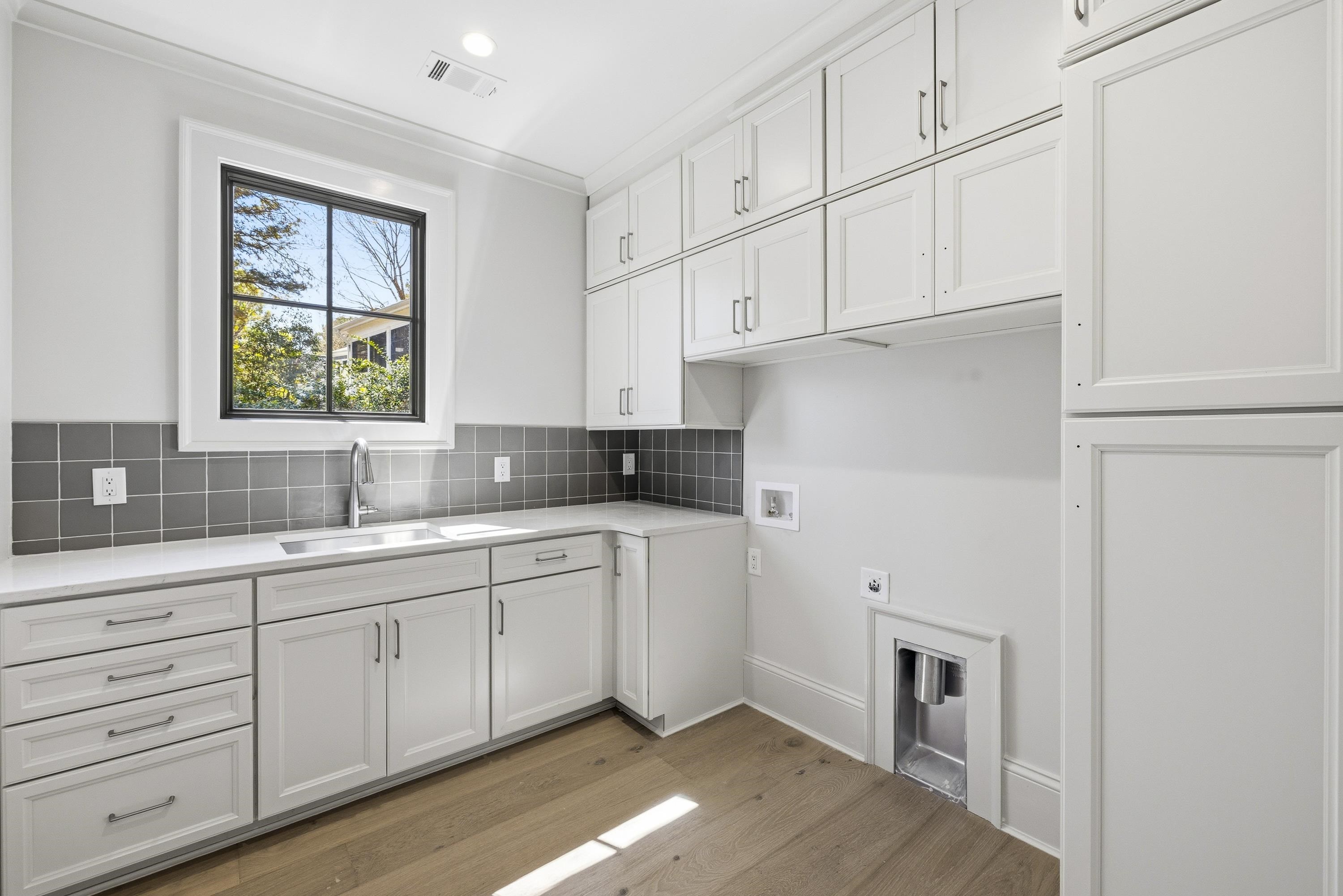 136 BARRINGTON HALL DRIVE image 37