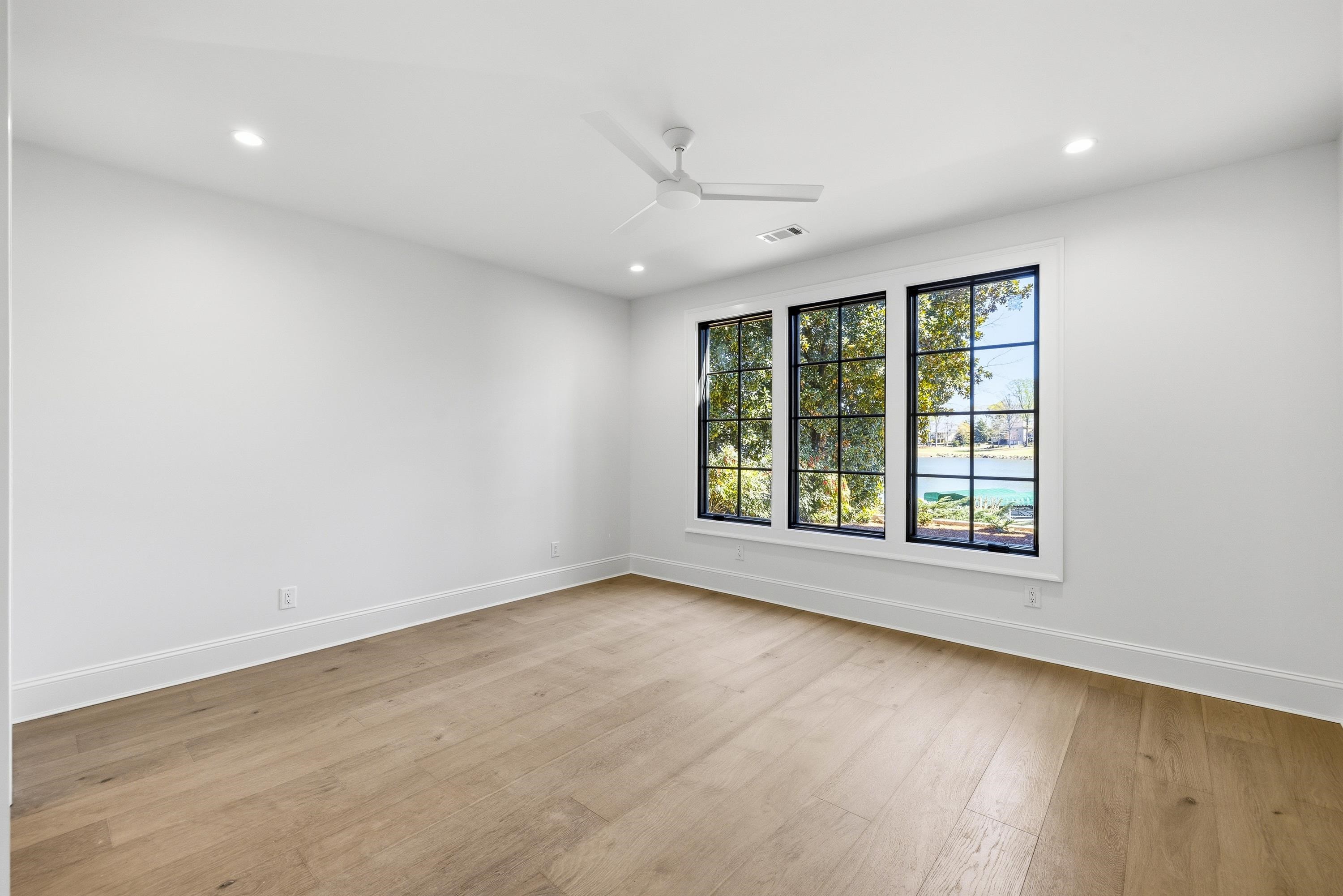 136 BARRINGTON HALL DRIVE image 45