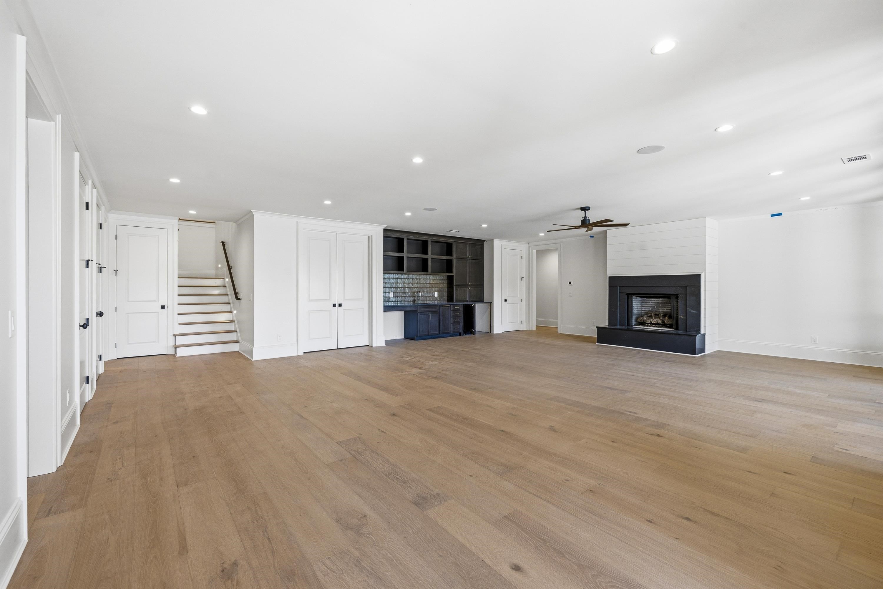 136 BARRINGTON HALL DRIVE image 45