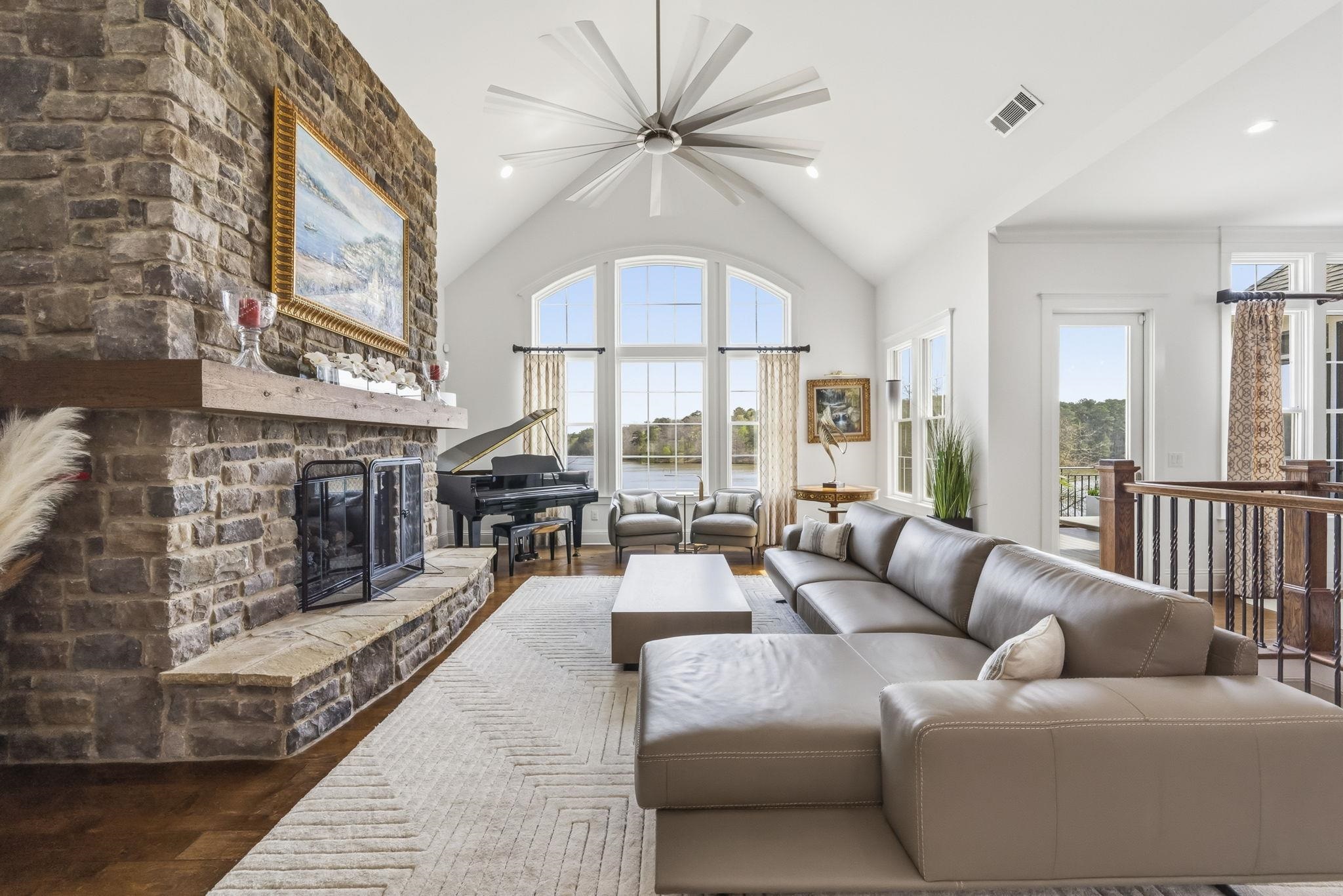 1060 RIDGE GROVE COURT image 8