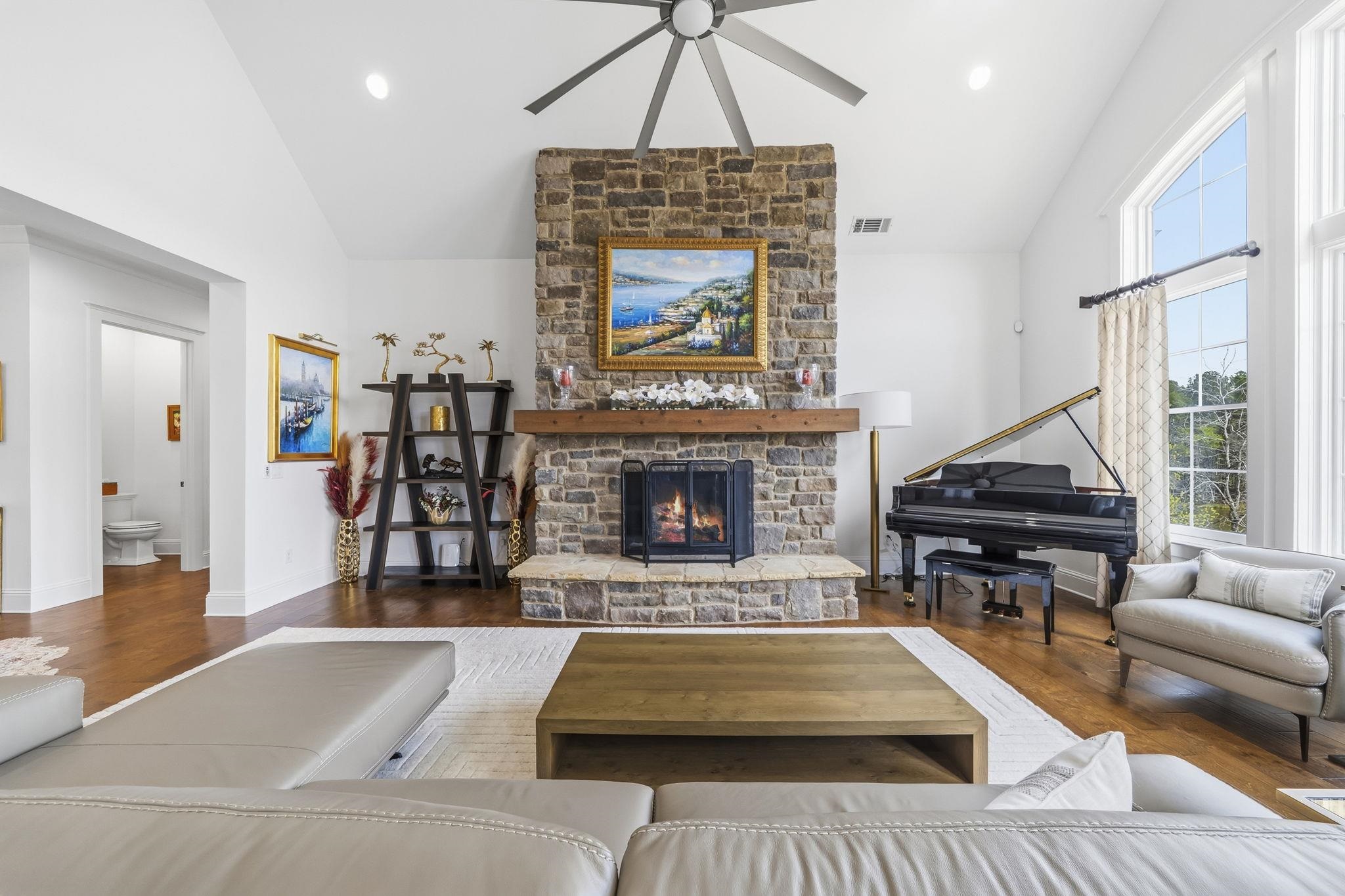 1060 RIDGE GROVE COURT image 9