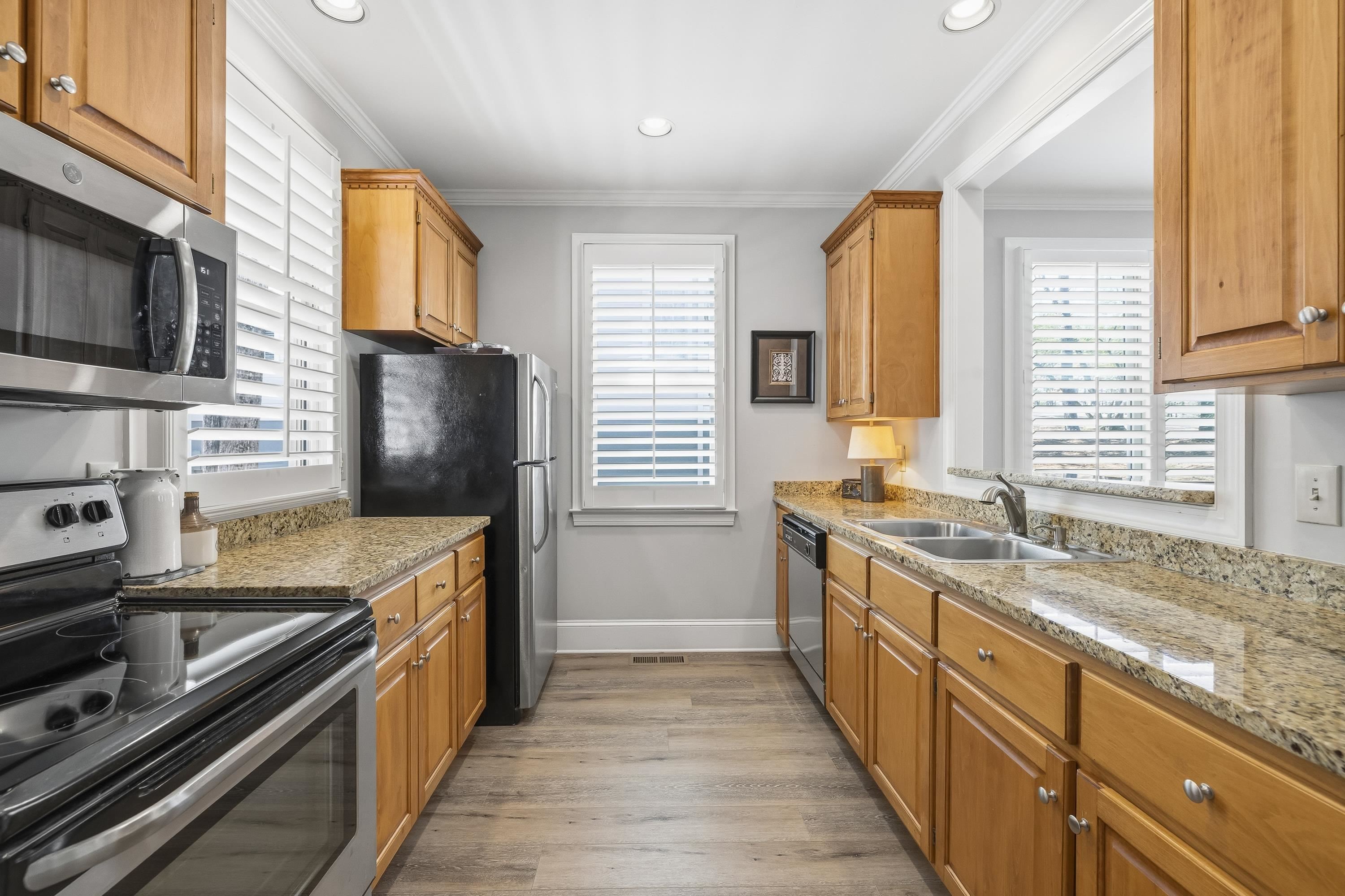 208 BEECH HAVEN LANE image 10