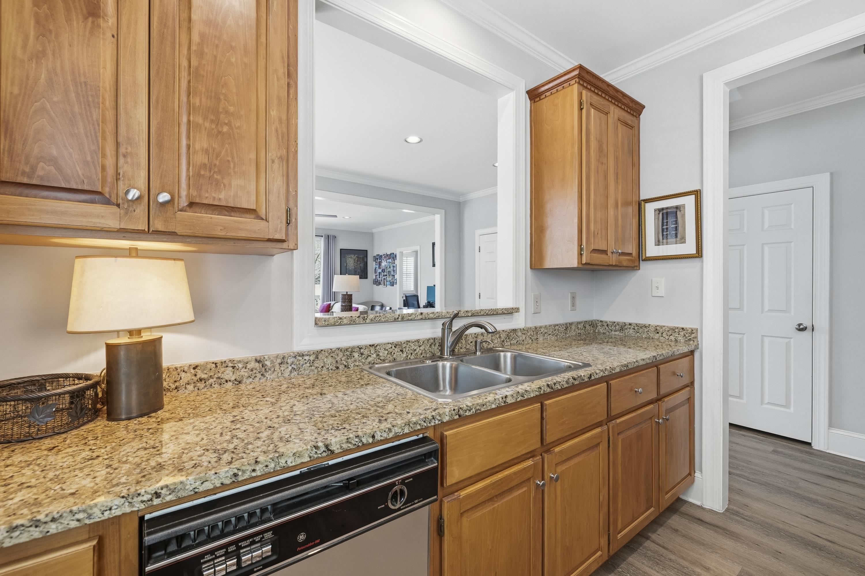 208 BEECH HAVEN LANE image 12