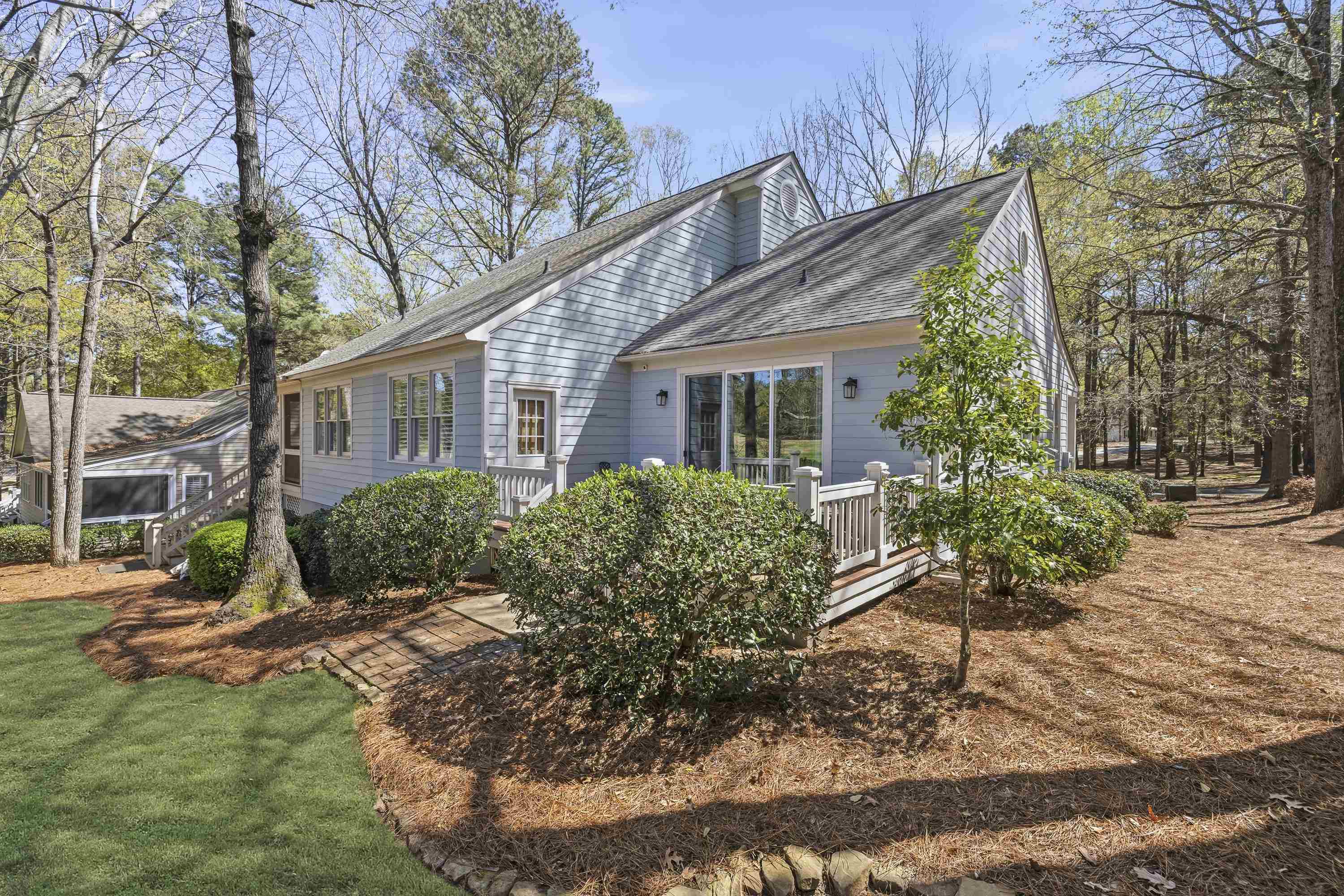 208 BEECH HAVEN LANE image 2