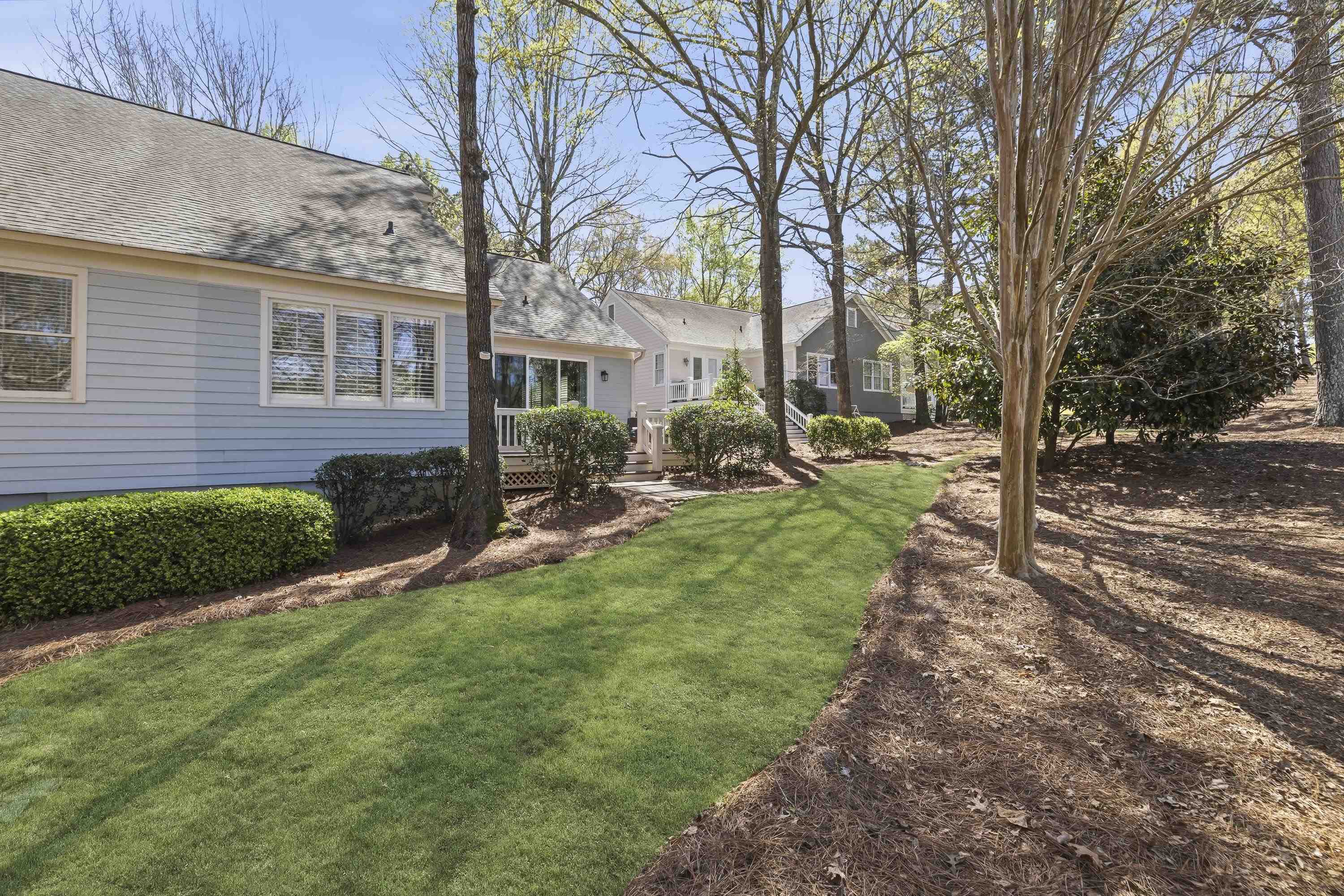 208 BEECH HAVEN LANE image 7