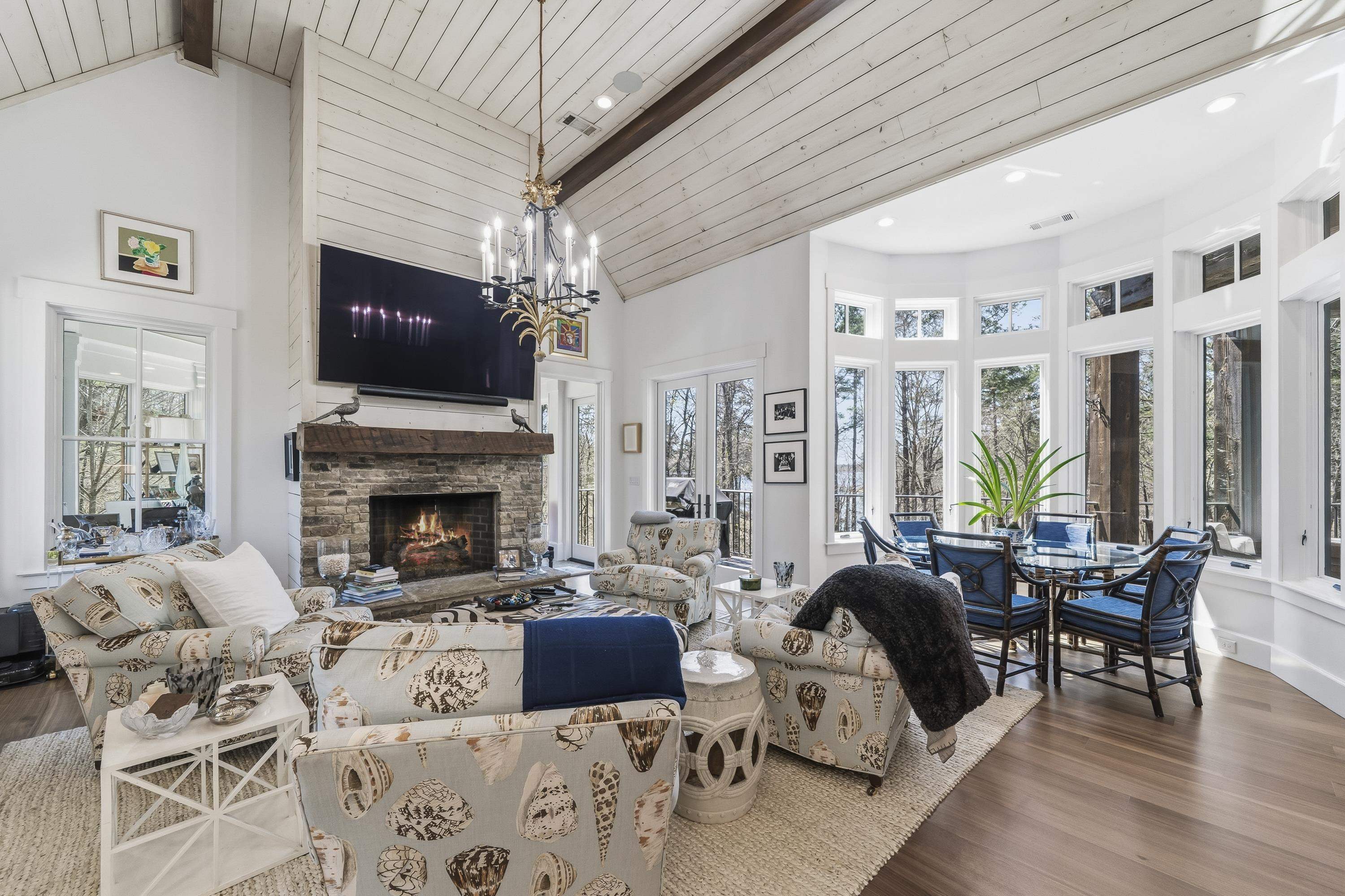 1090 JONES BLUFF COURT image 23