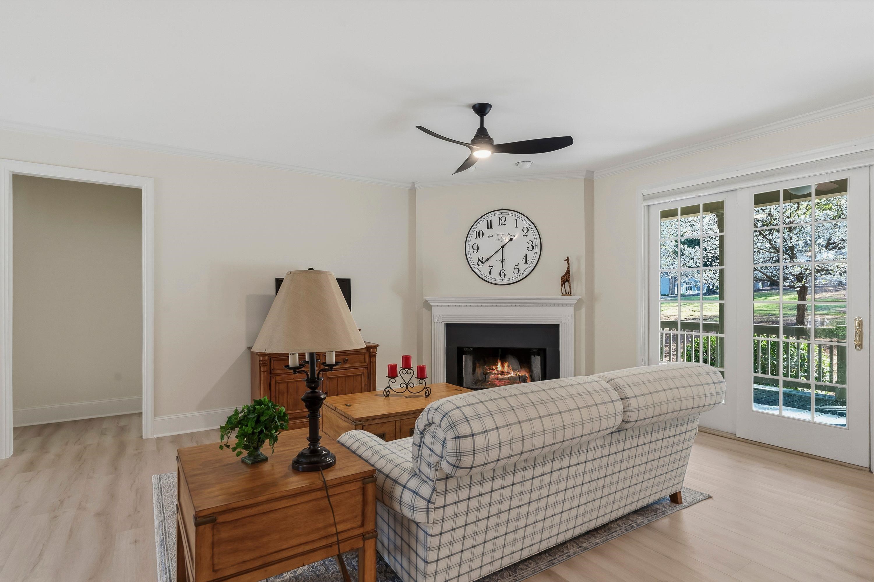 108 MAYFAIR COURT image 12