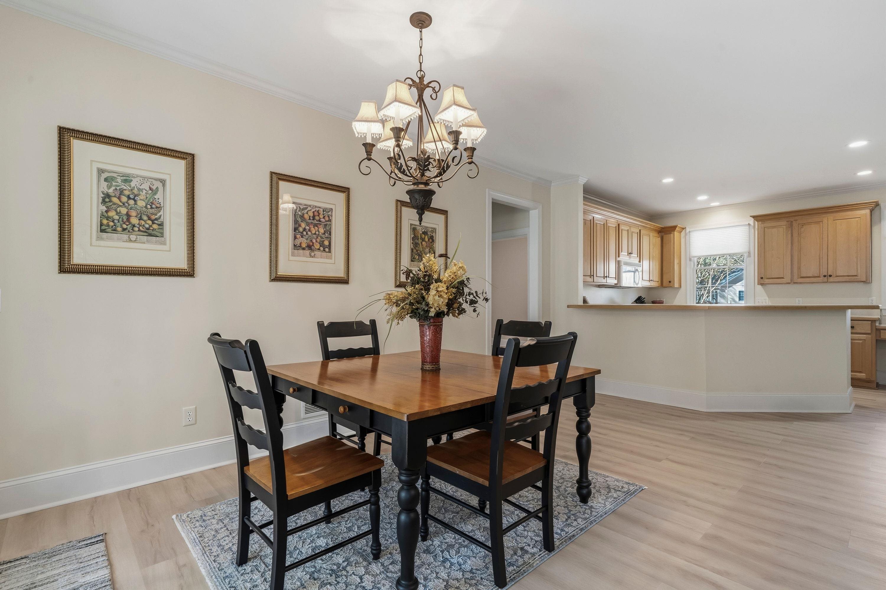 108 MAYFAIR COURT image 15