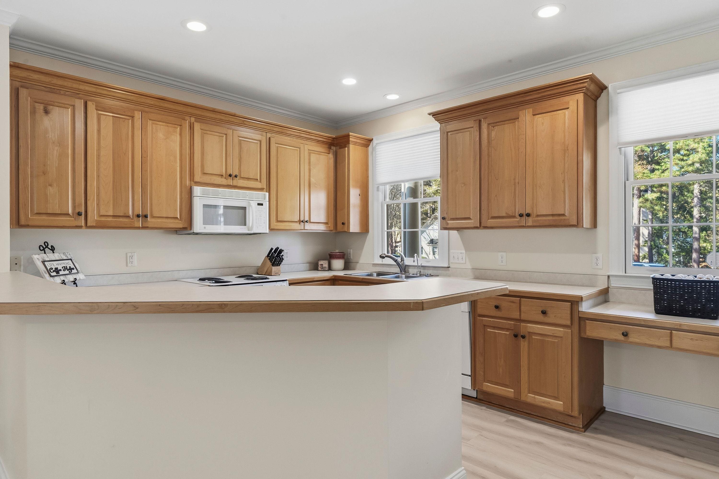 108 MAYFAIR COURT image 19