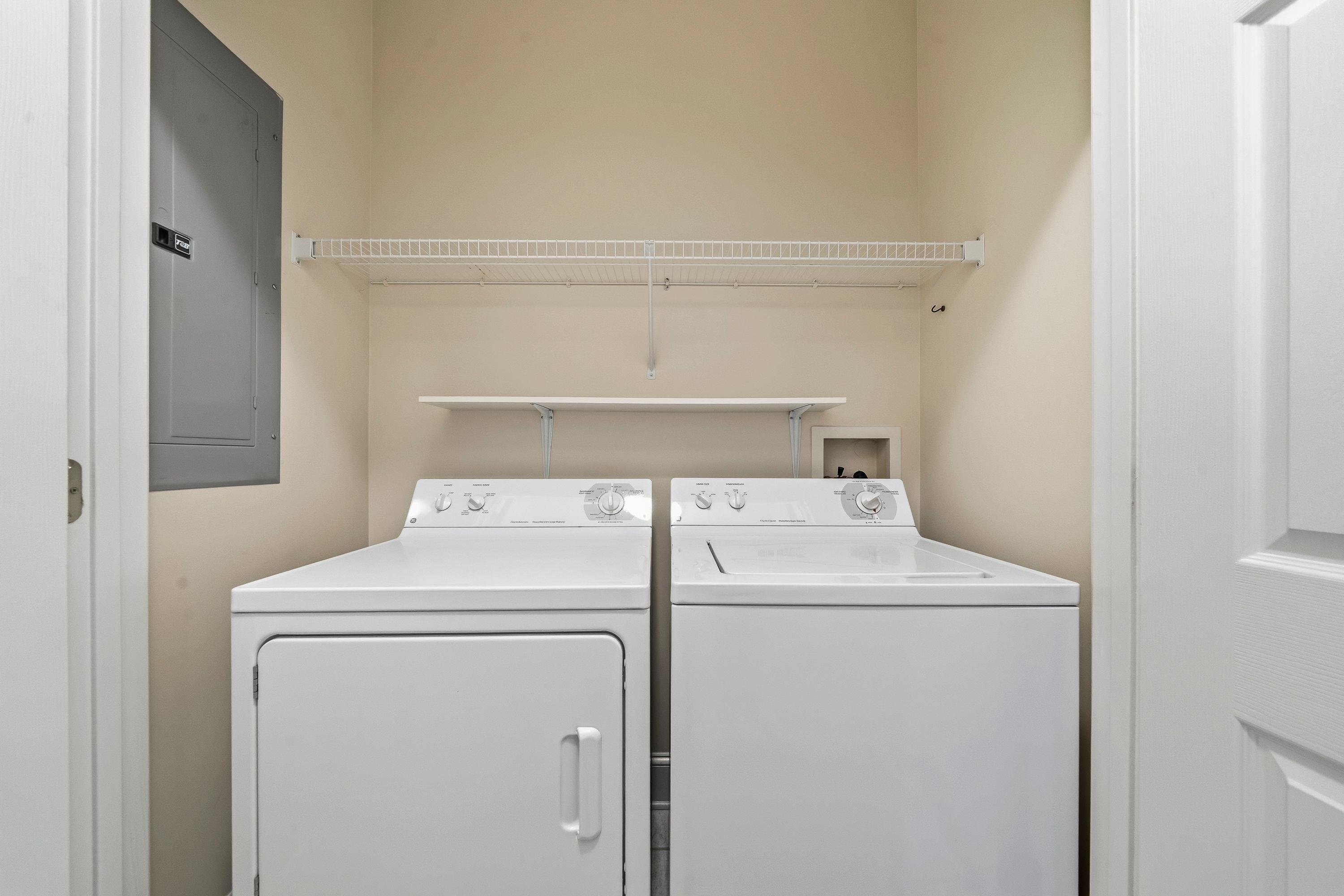 108 MAYFAIR COURT image 29