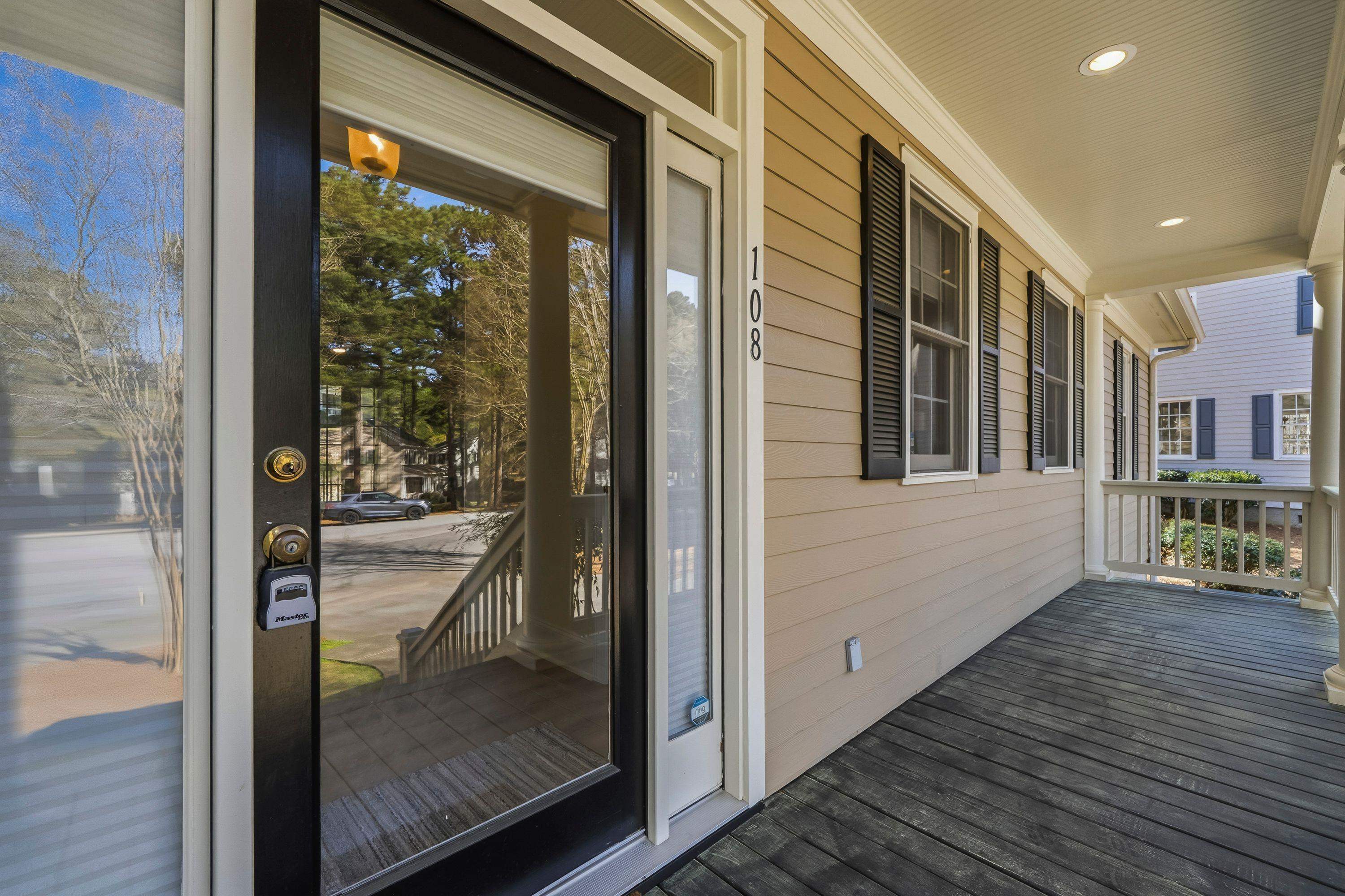 108 MAYFAIR COURT image 6