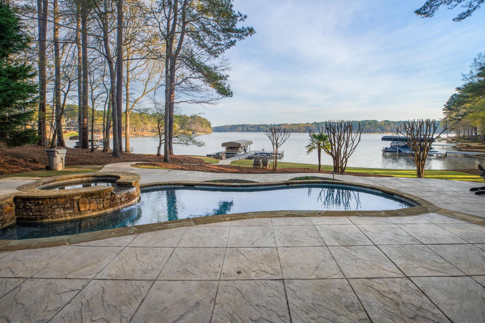 1230 LAKE CLUB DRIVE image 3