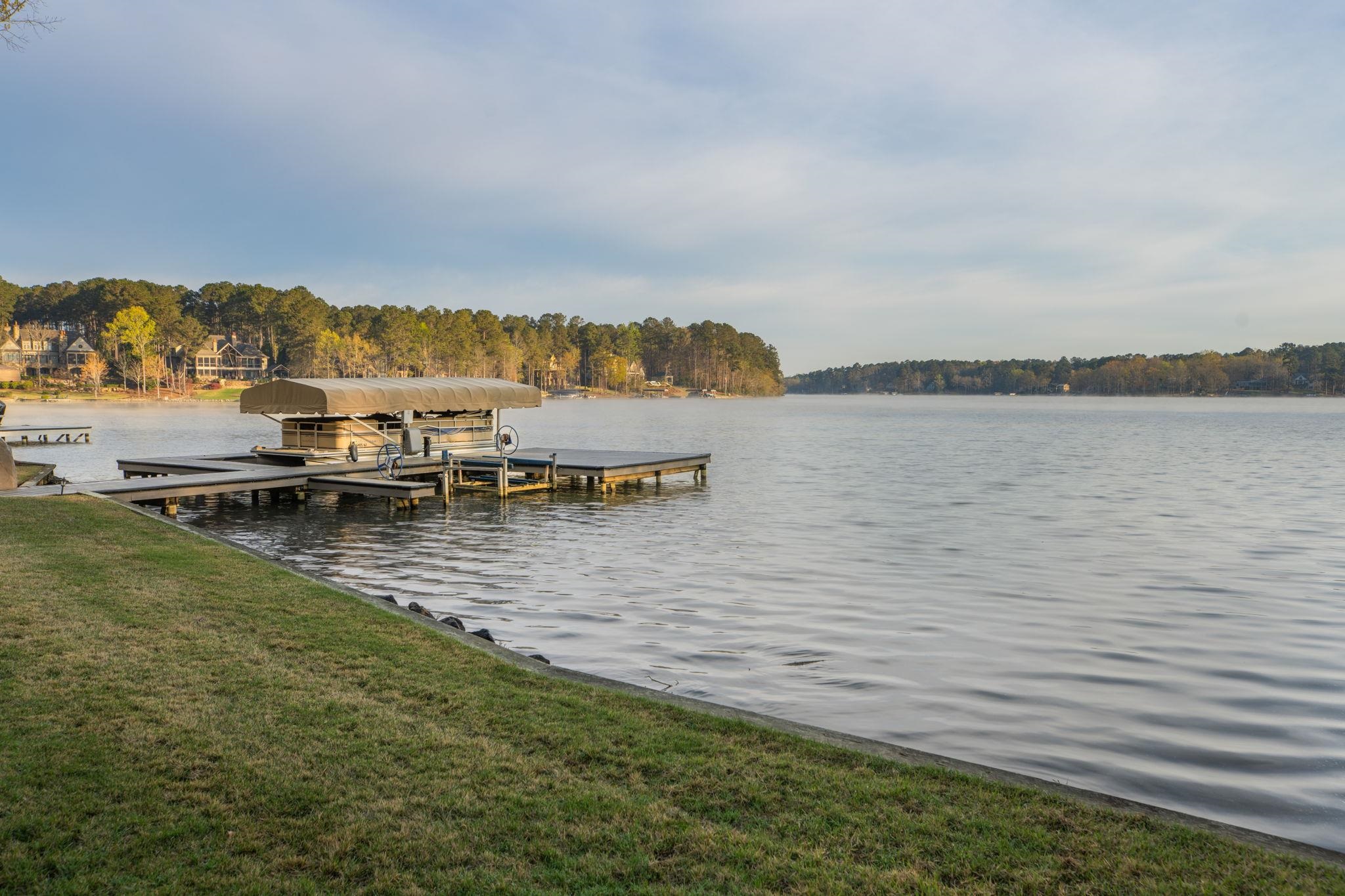 1230 LAKE CLUB DRIVE image 4