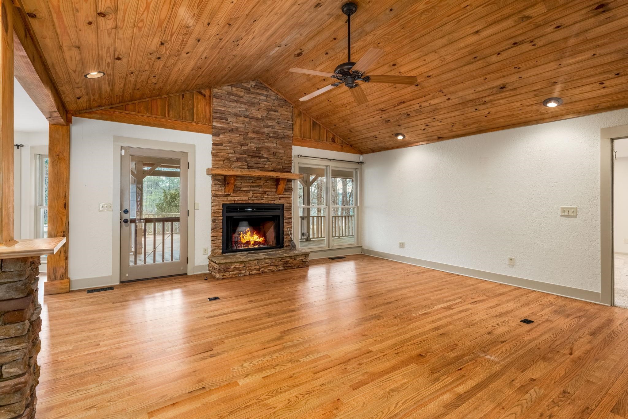 1641 BENNETT SPRINGS DRIVE image 13